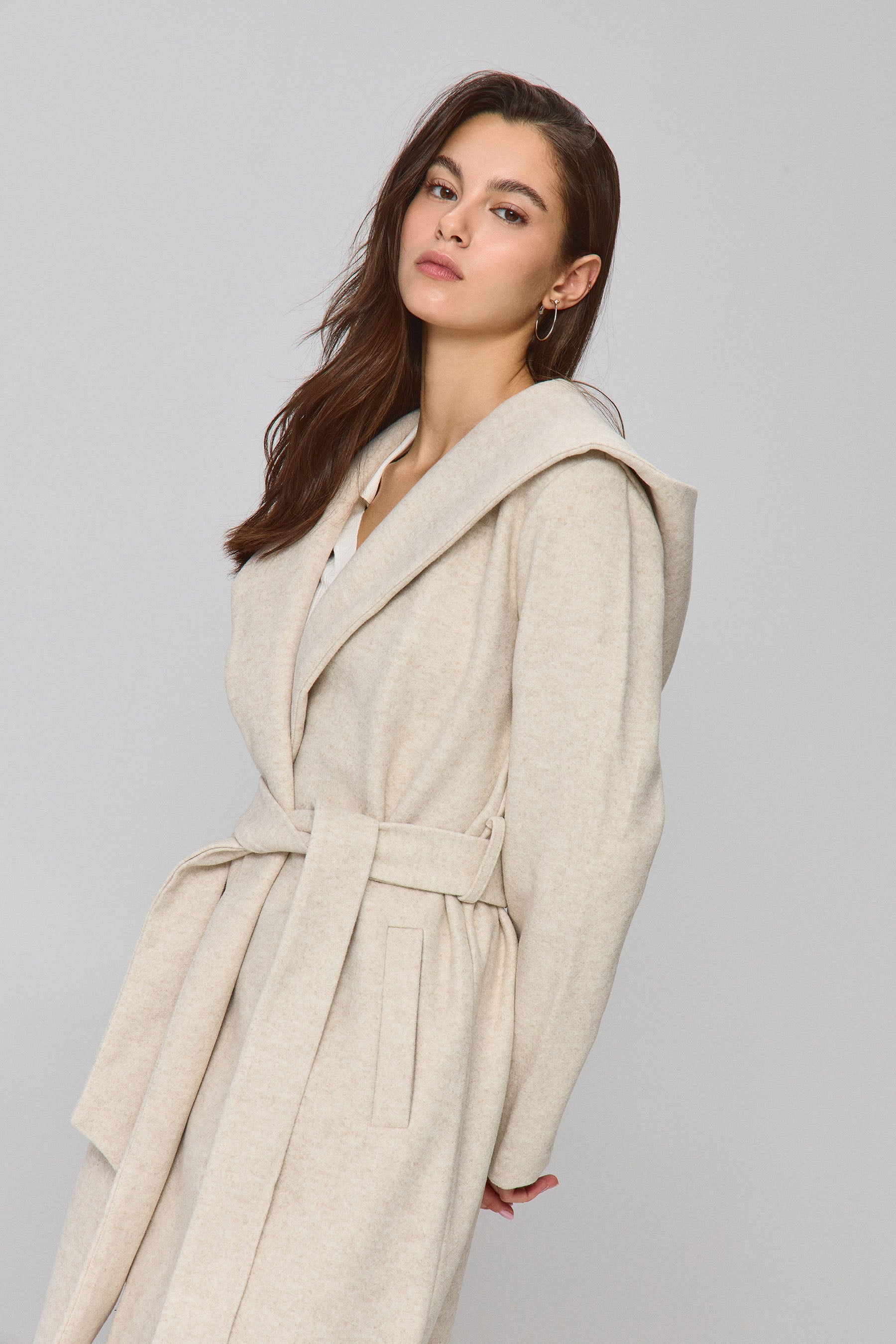 מעיל צמר עם קפוצ'ון