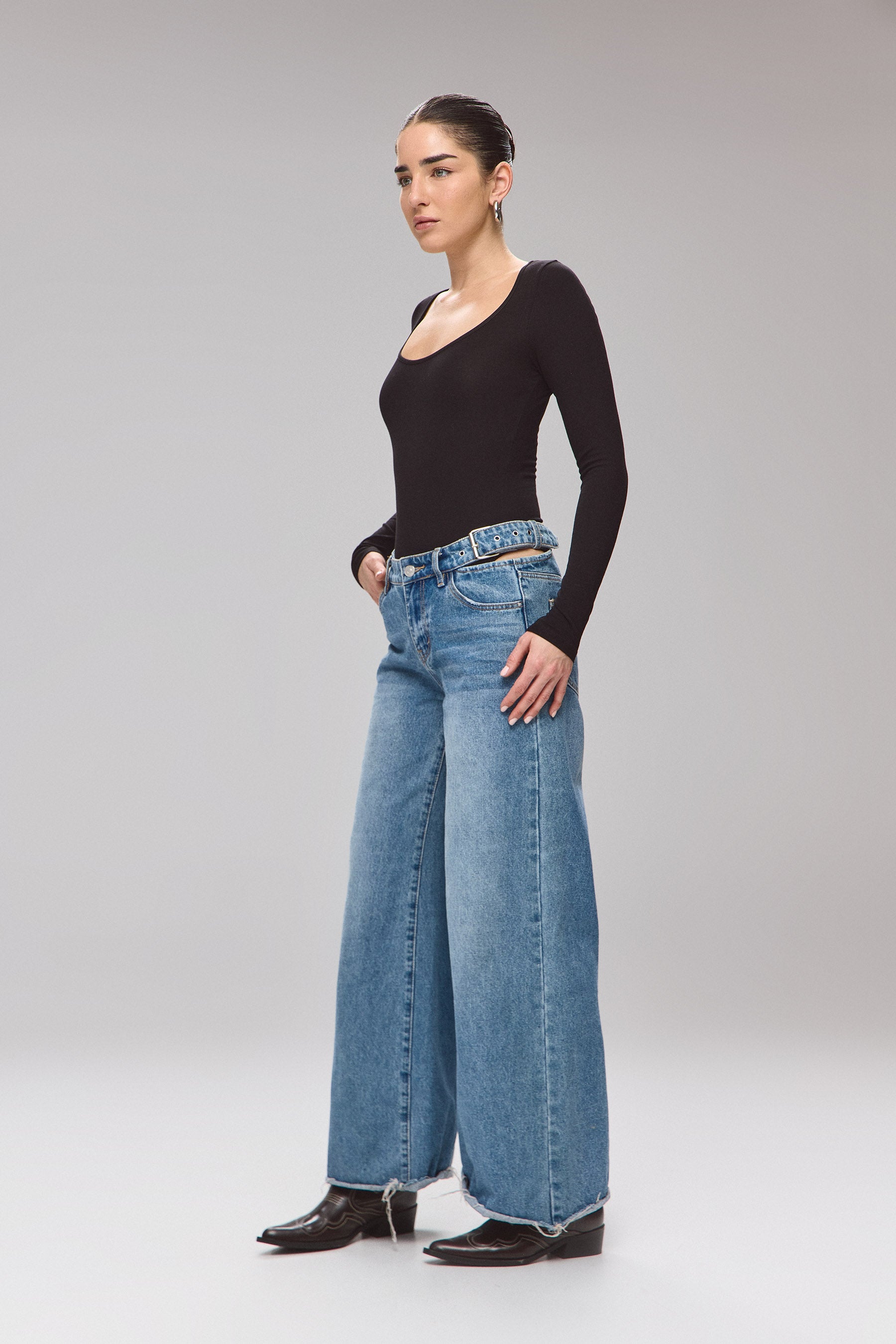 ג'ינס נמוך אבזם