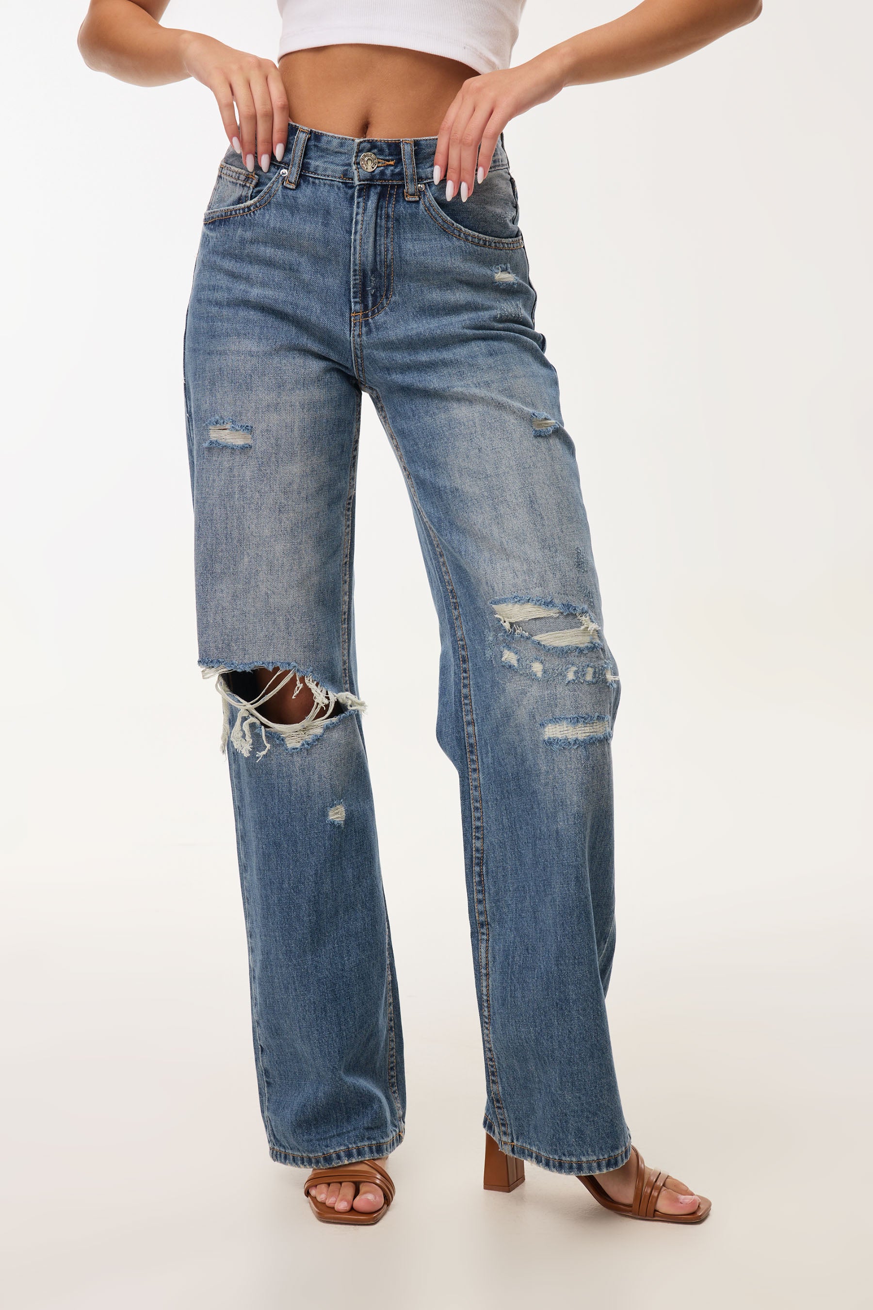 ג'ינס רגל רחבה קרעים