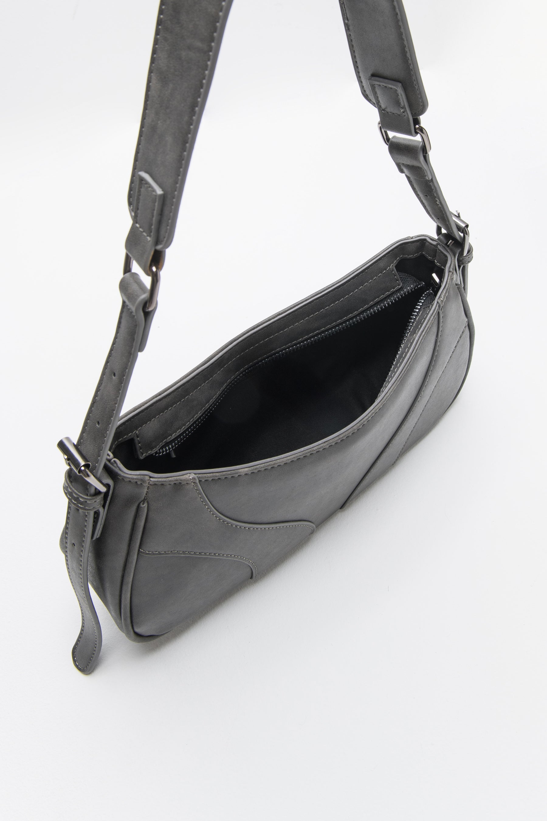 תיק דמוי עור ווש בלאק