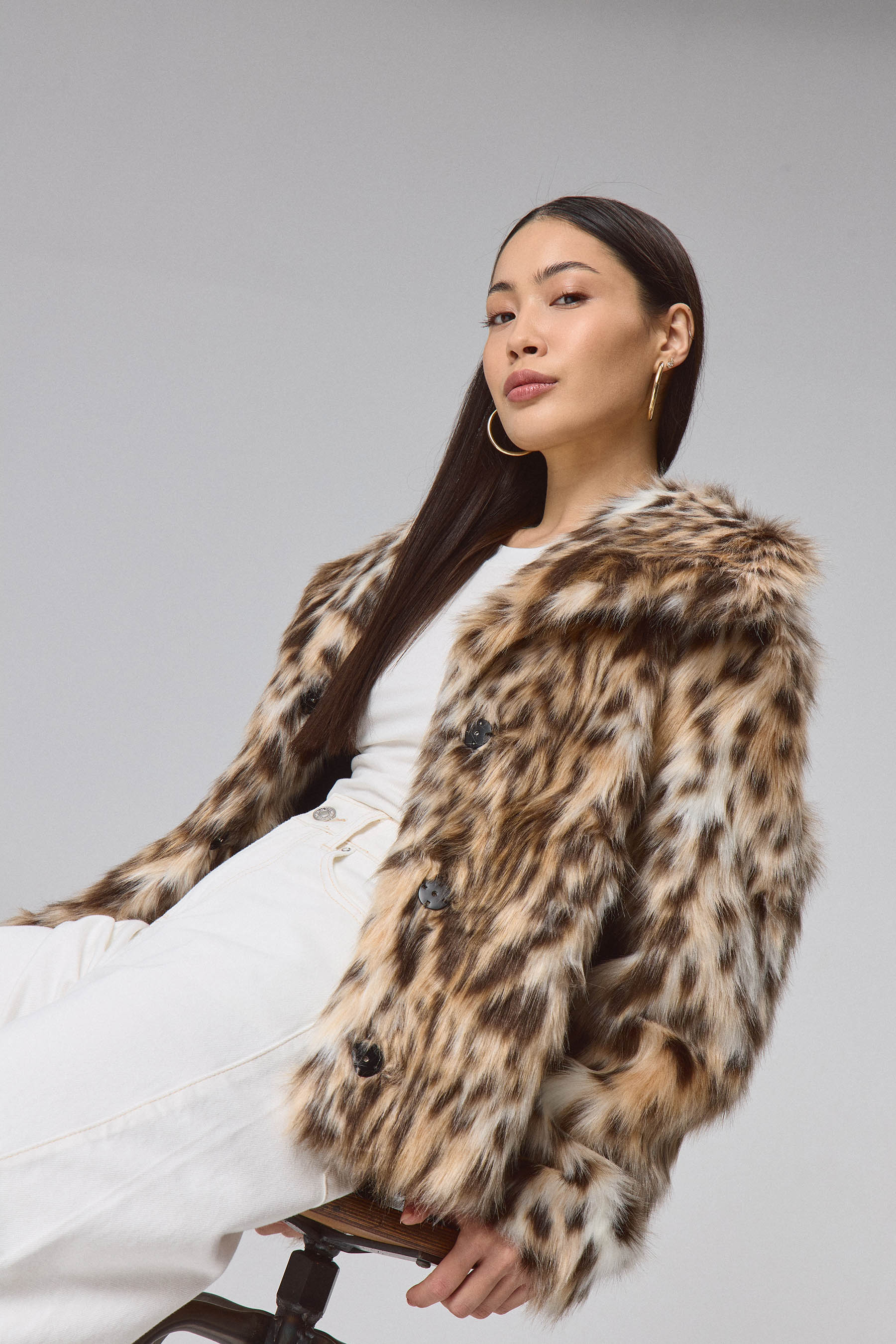 מעיל פרווה מנומר