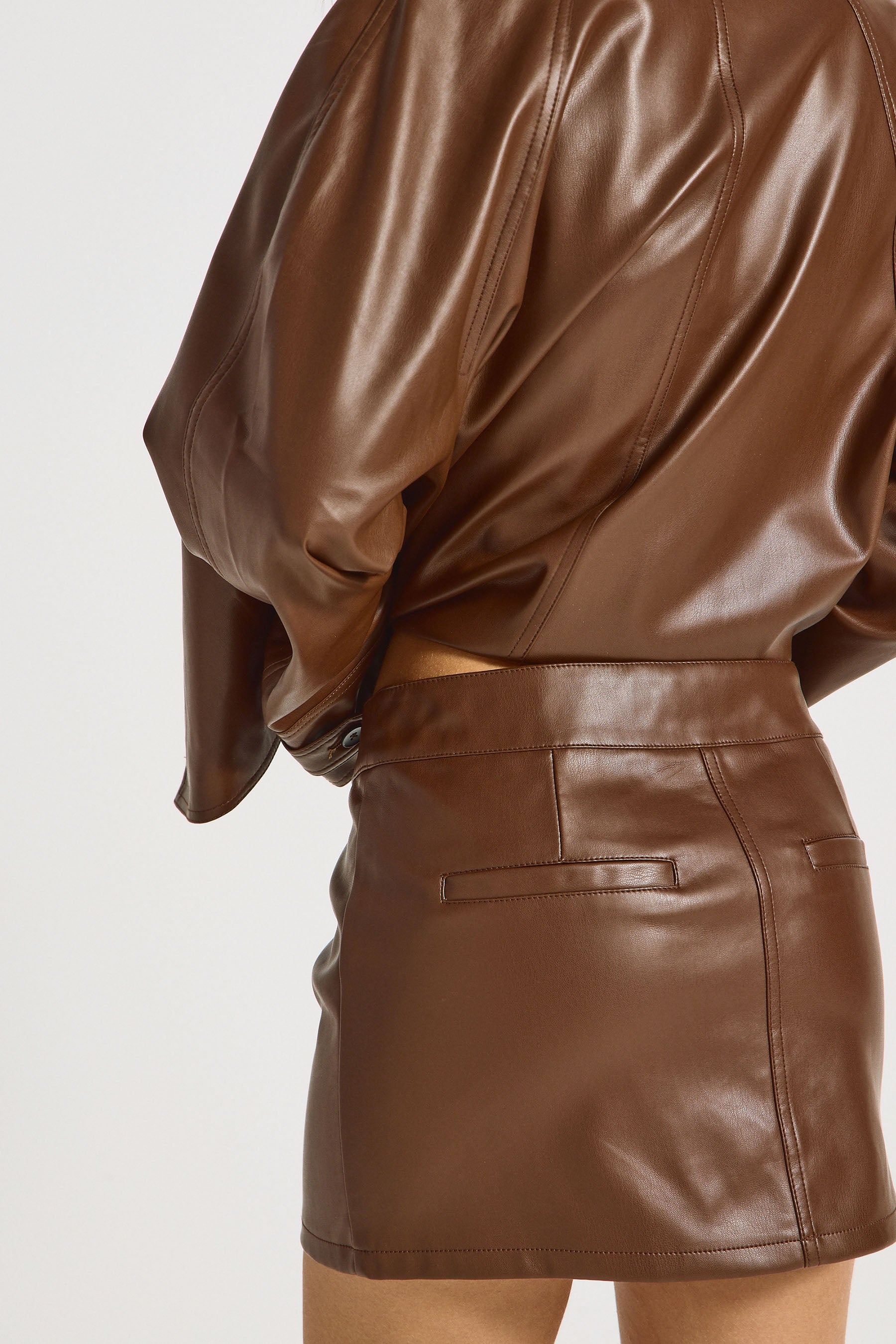 חצאית PU חום מילאנו סט