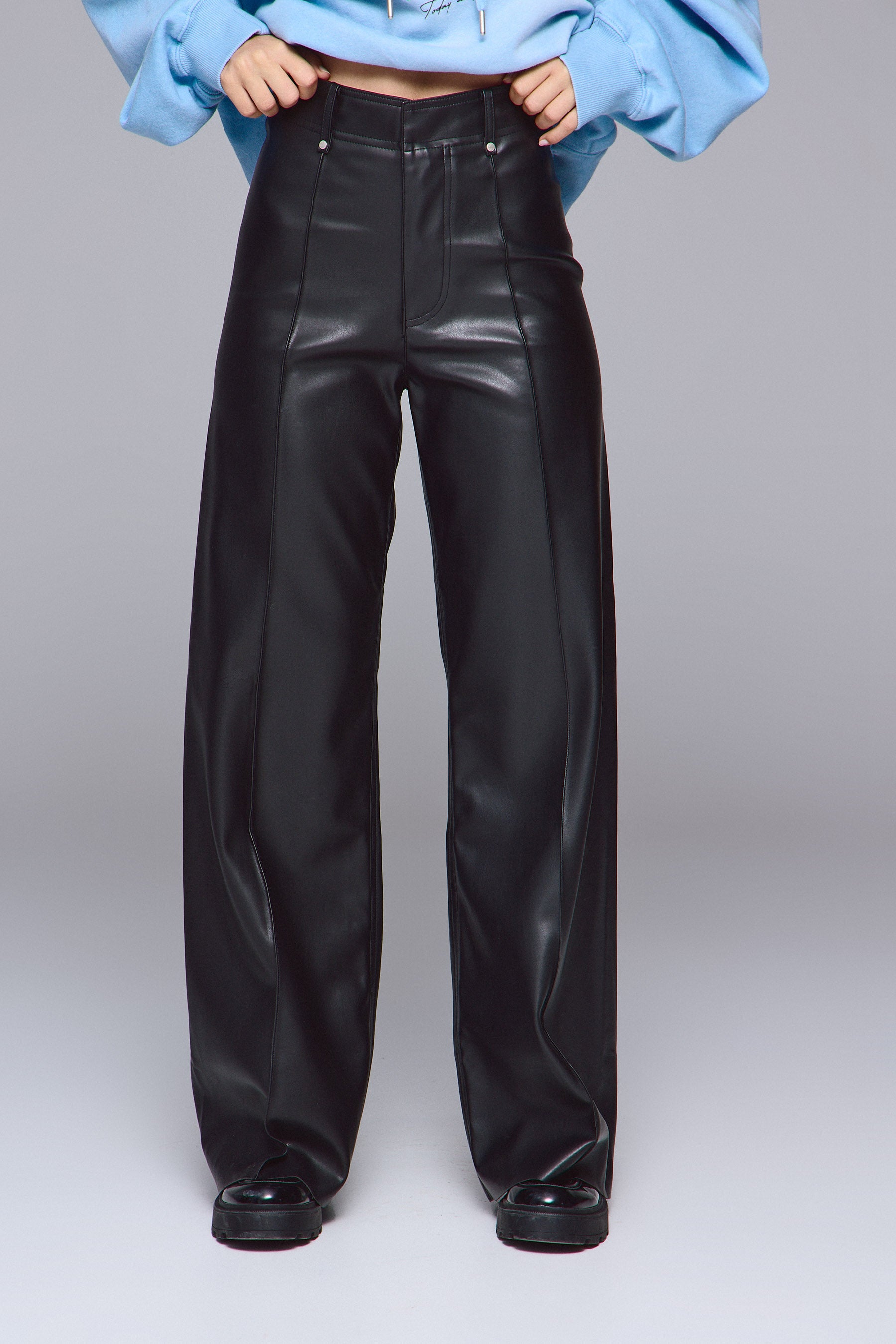 מכנסי PU גזרה ישרה