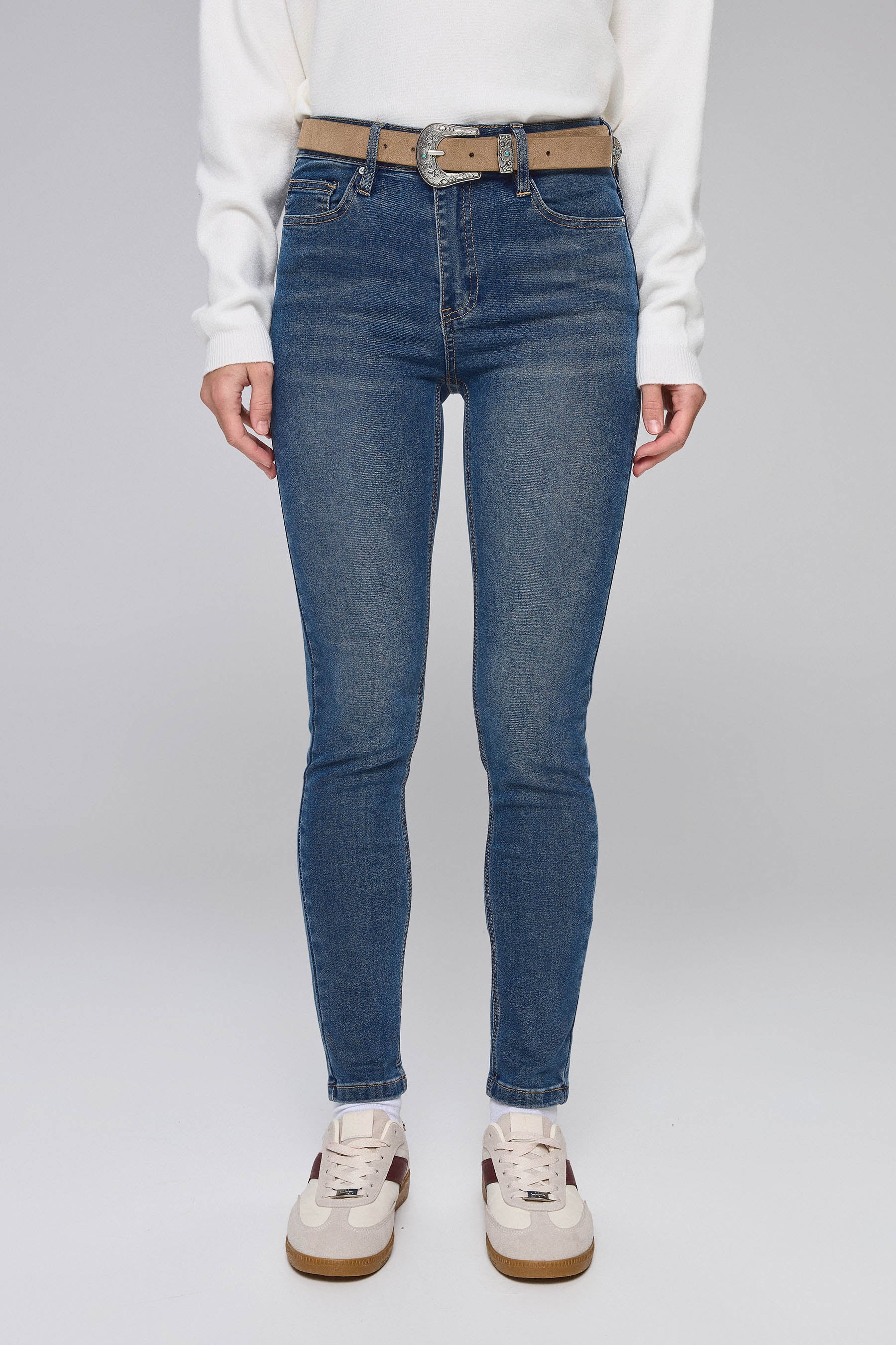 ג'ינס סקיני ניל