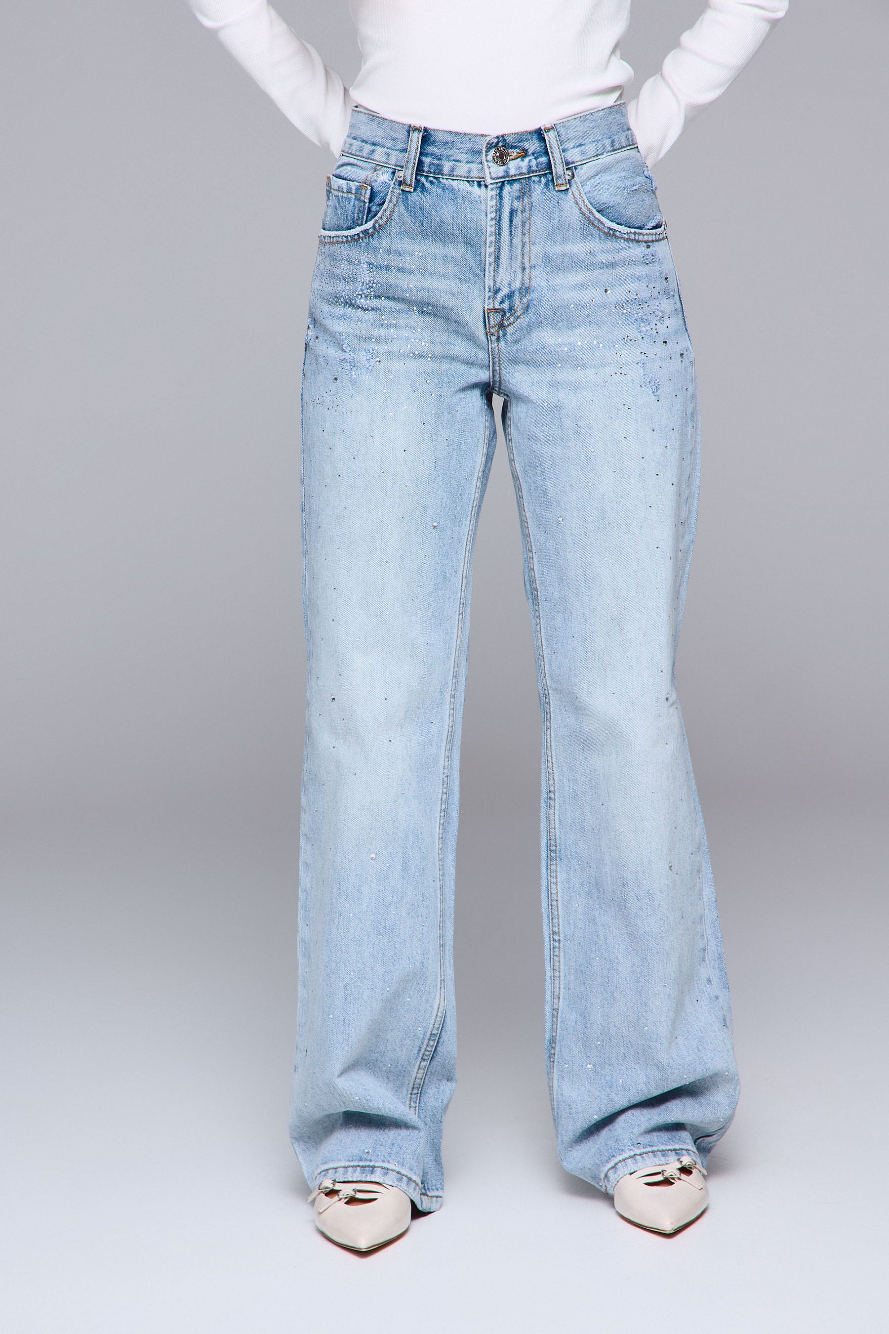 ג'ינס רחב יהלום