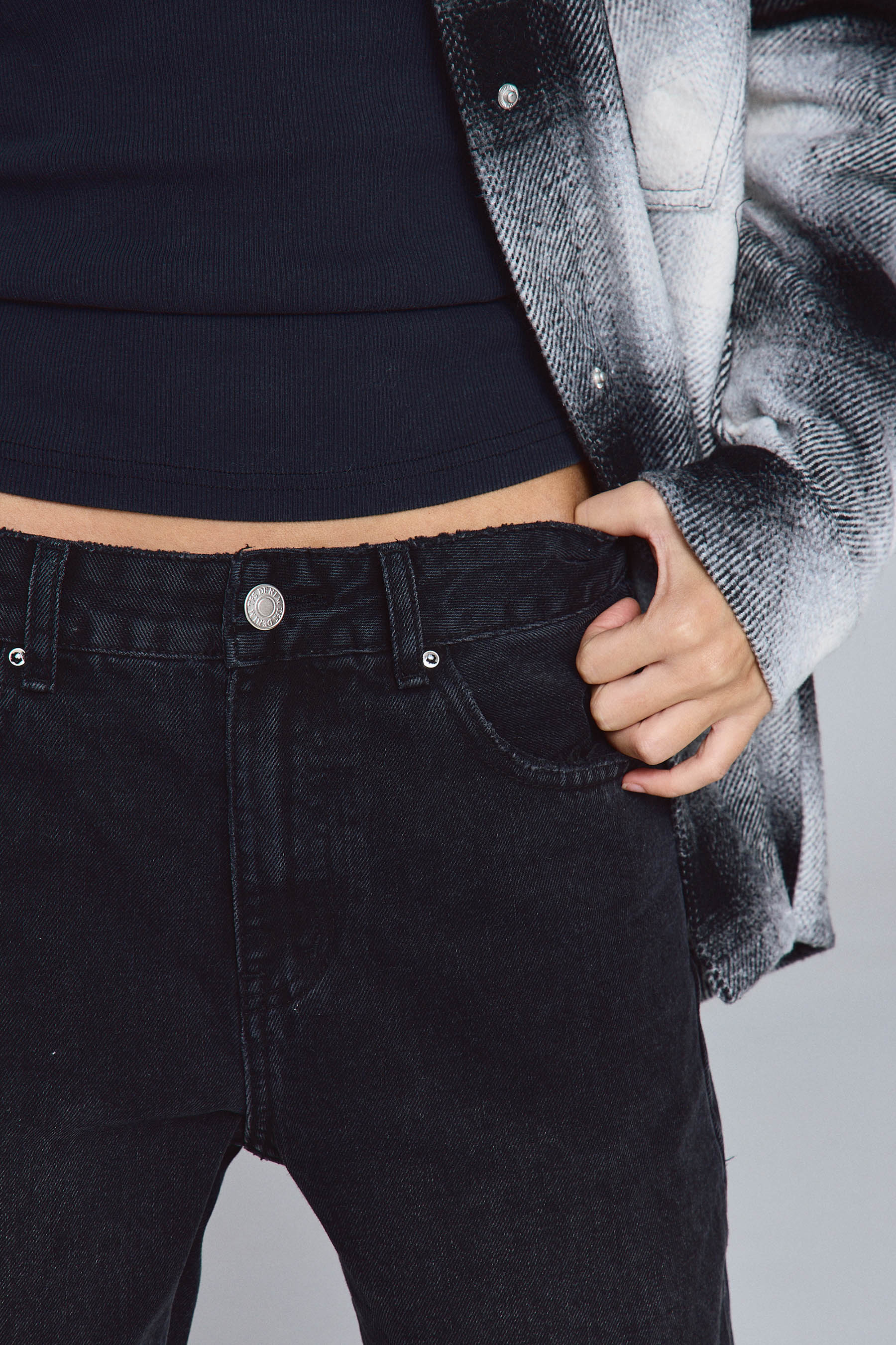 ג'ינס מאם נונו