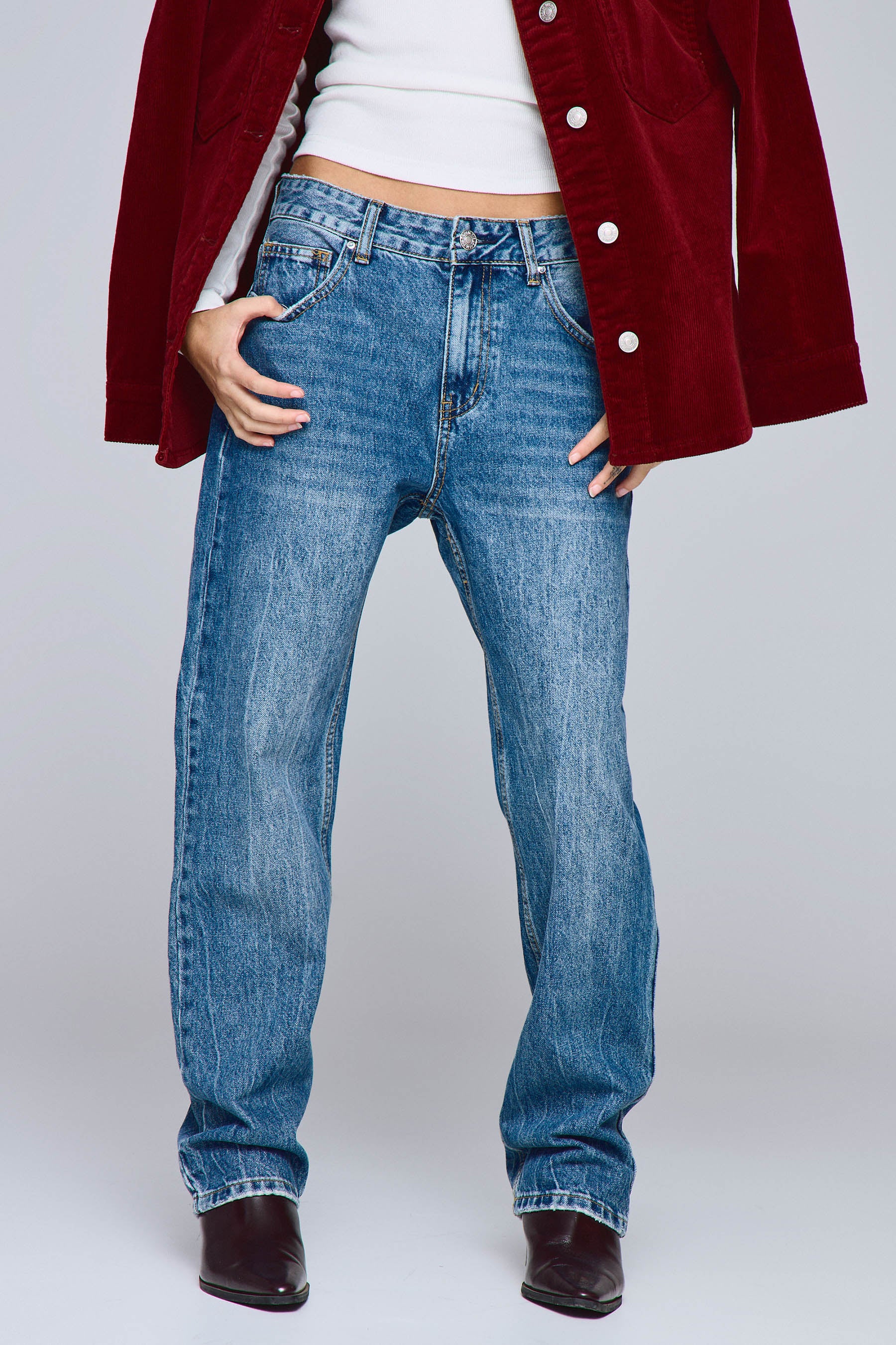 ג'ינס מאם נונו