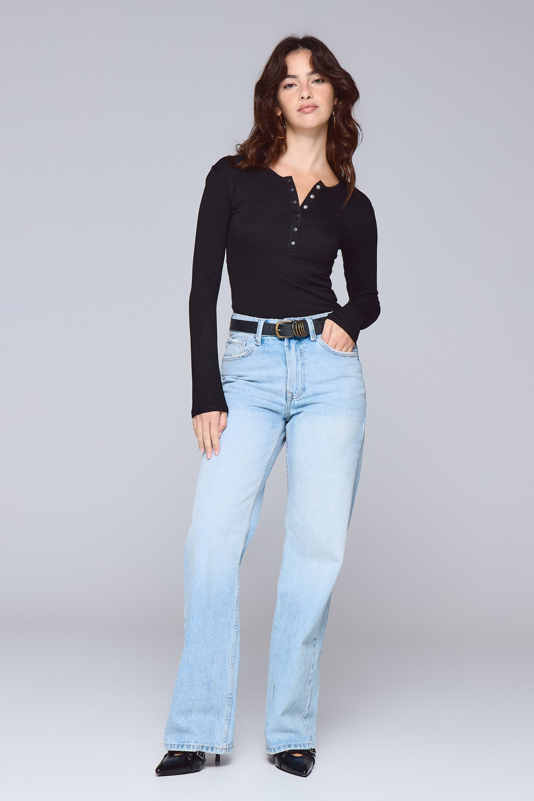 חולצה לייקרה כפתרה אריג