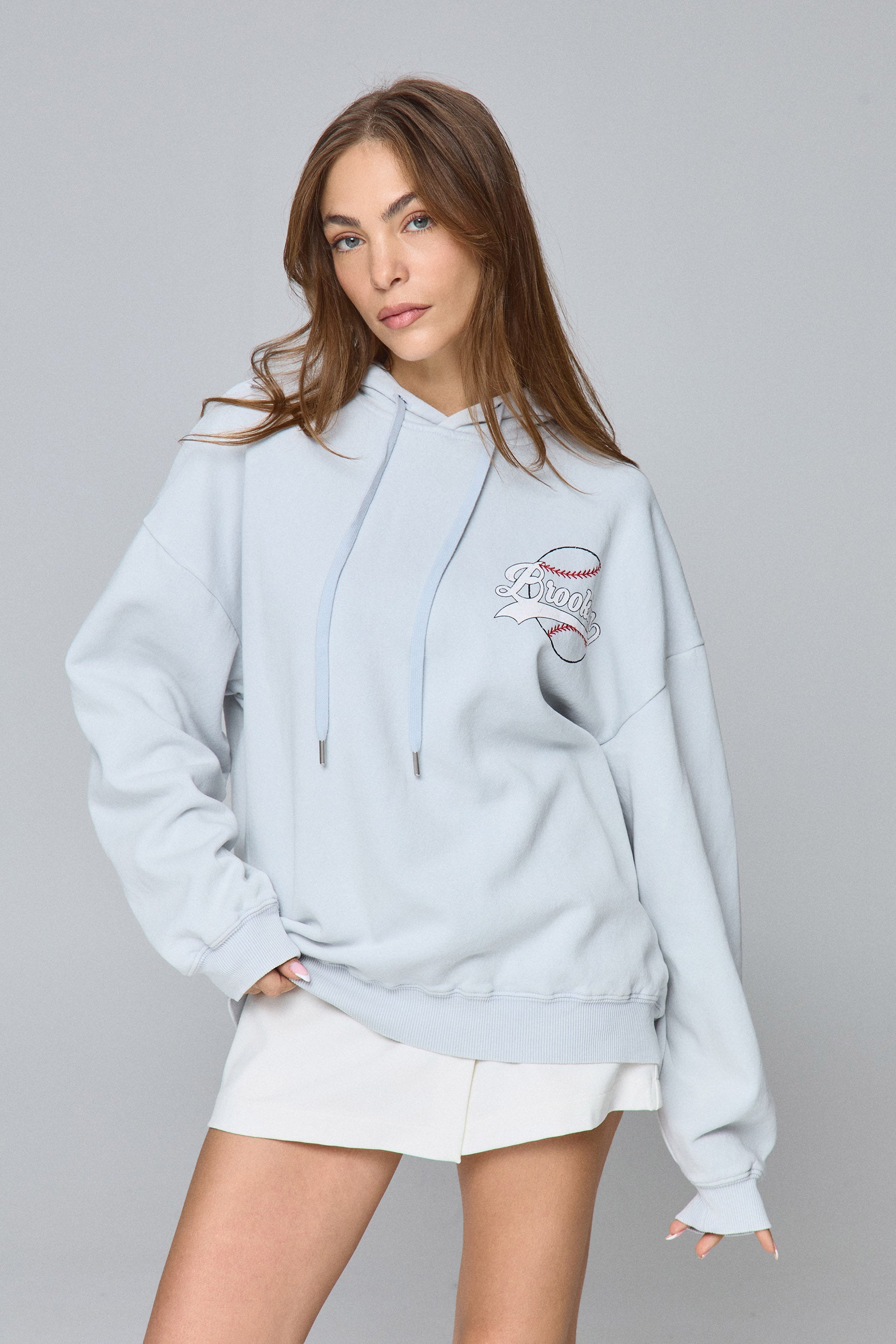 קפוצ'ון בייסבול אפור בהיר שטוף