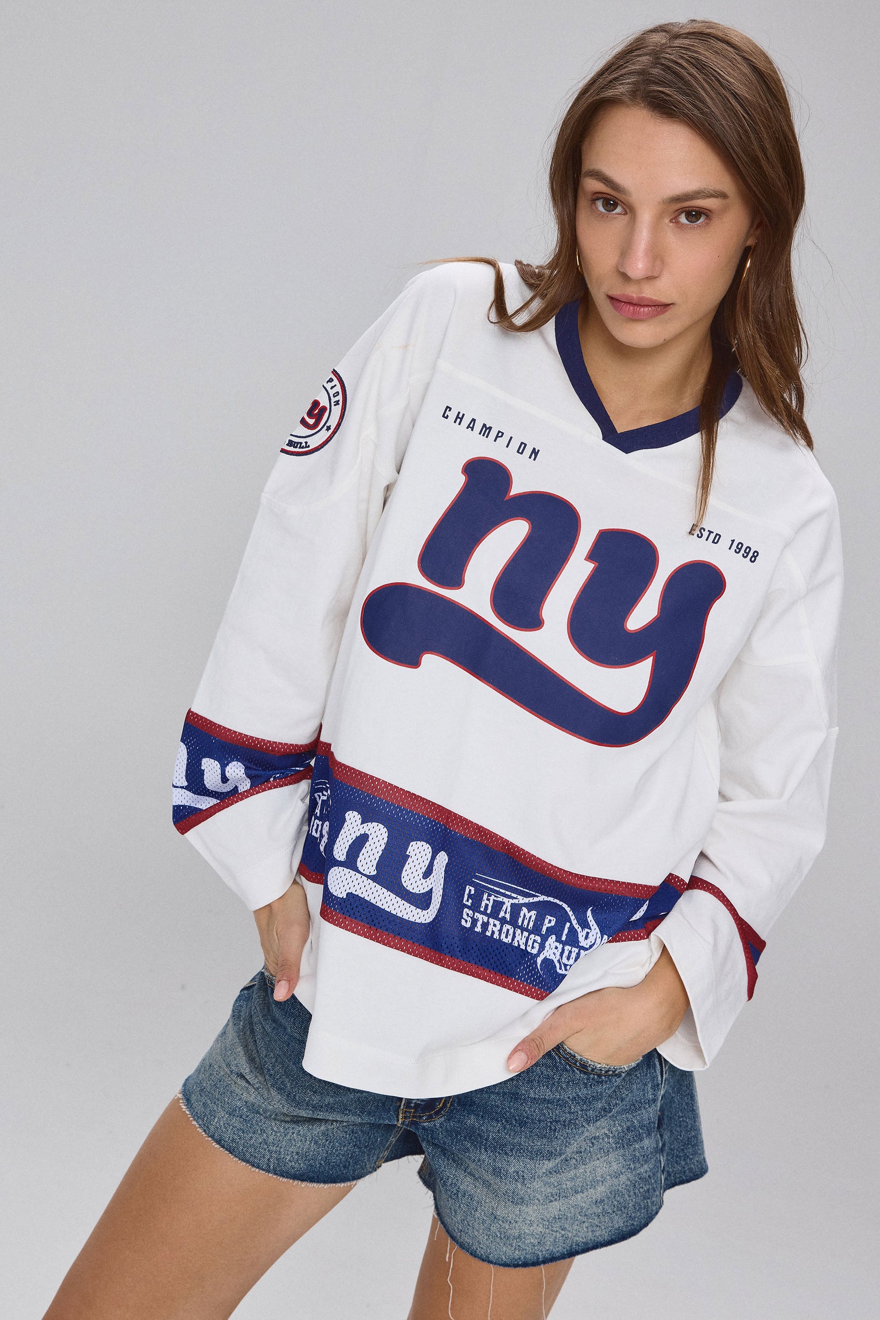 טי שירט עם חיתוכים בד רשת