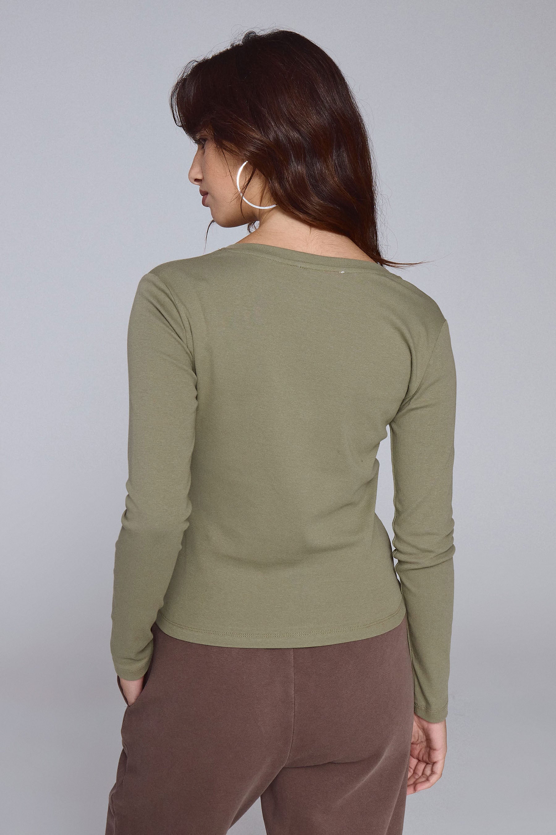 חולצת וי רני שרוול ארוך