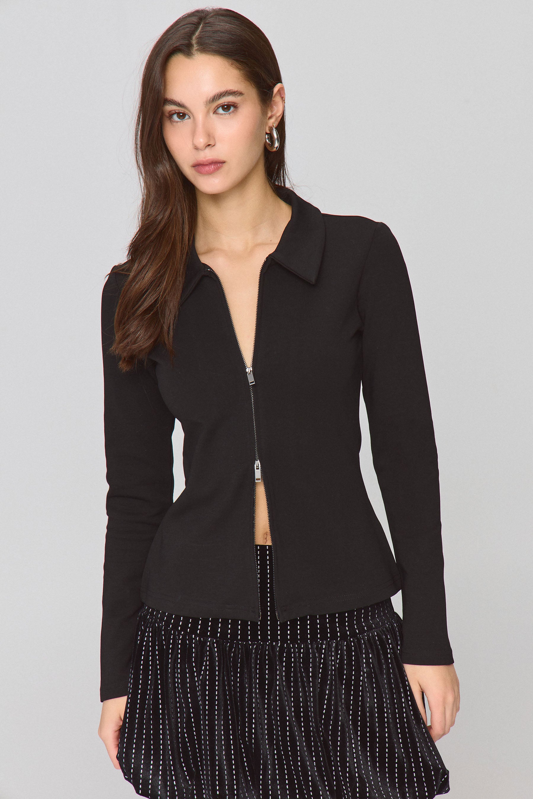 חולצת לייקרה פיטד זיפר