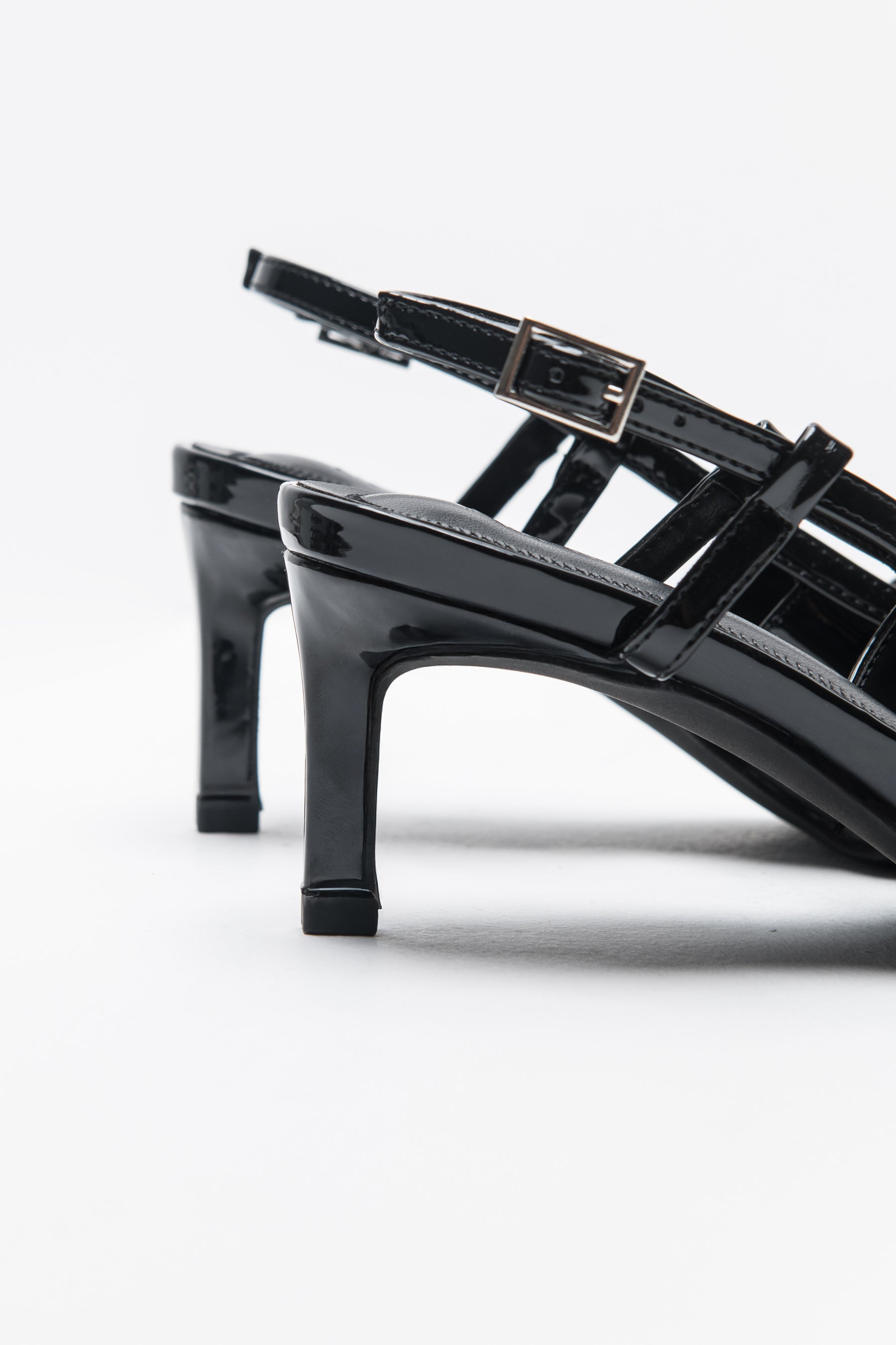 נעלי עקב ארין