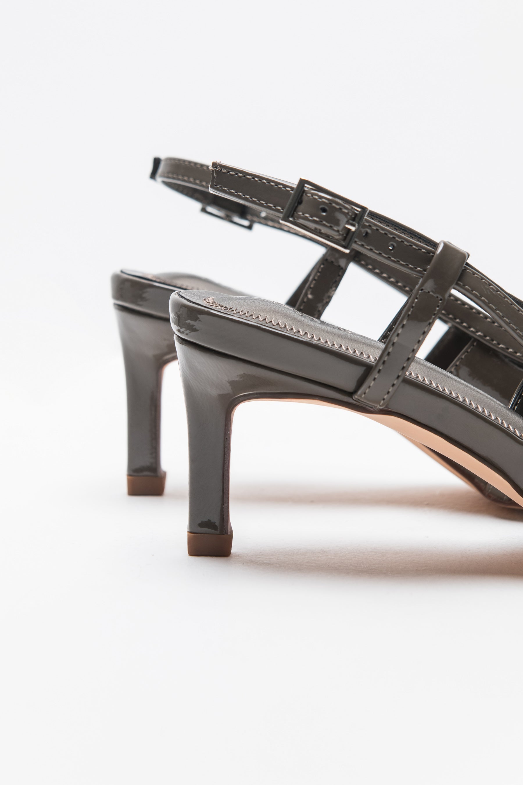 נעלי עקב ארין