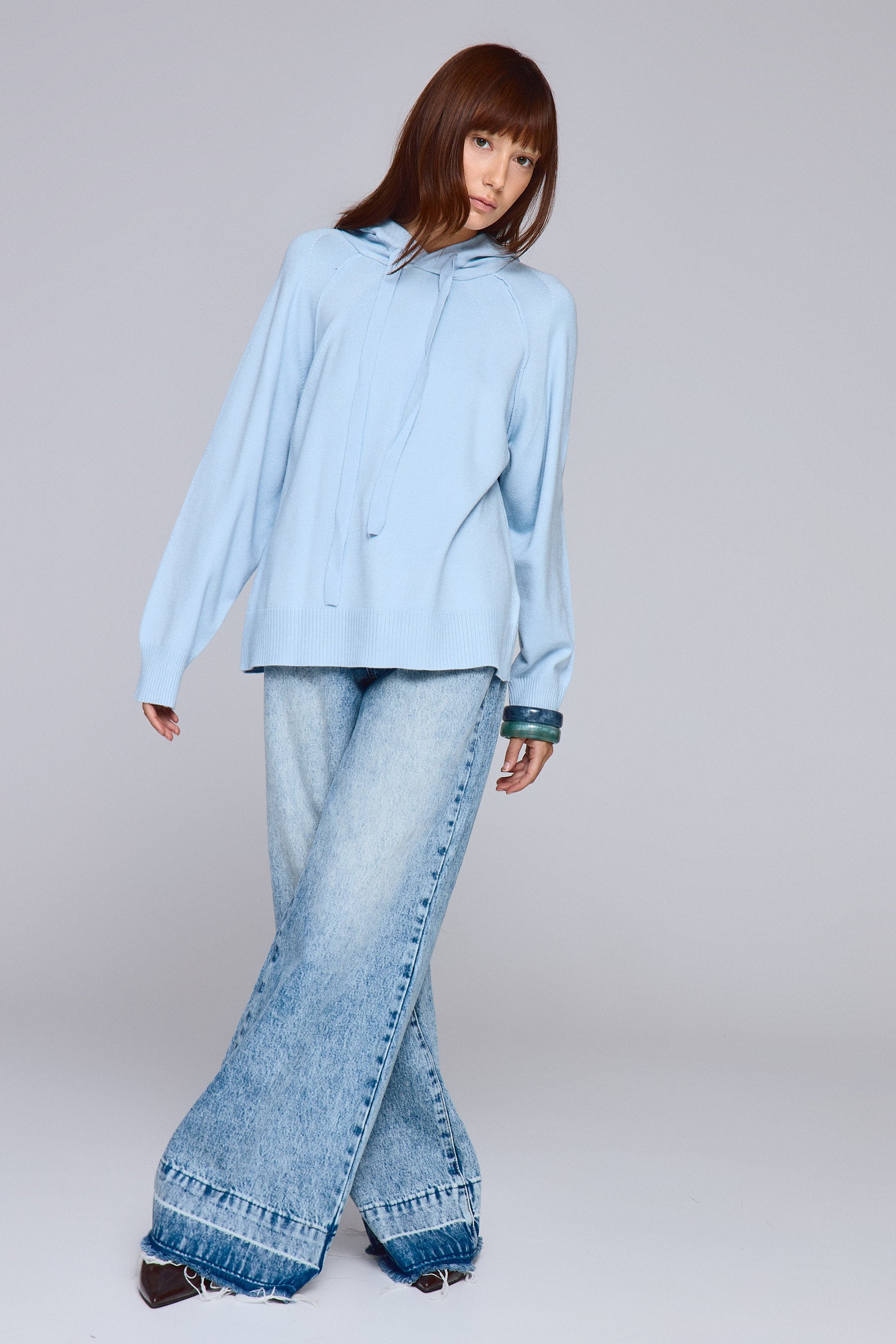 סריג לורי עם קפוצ'ון