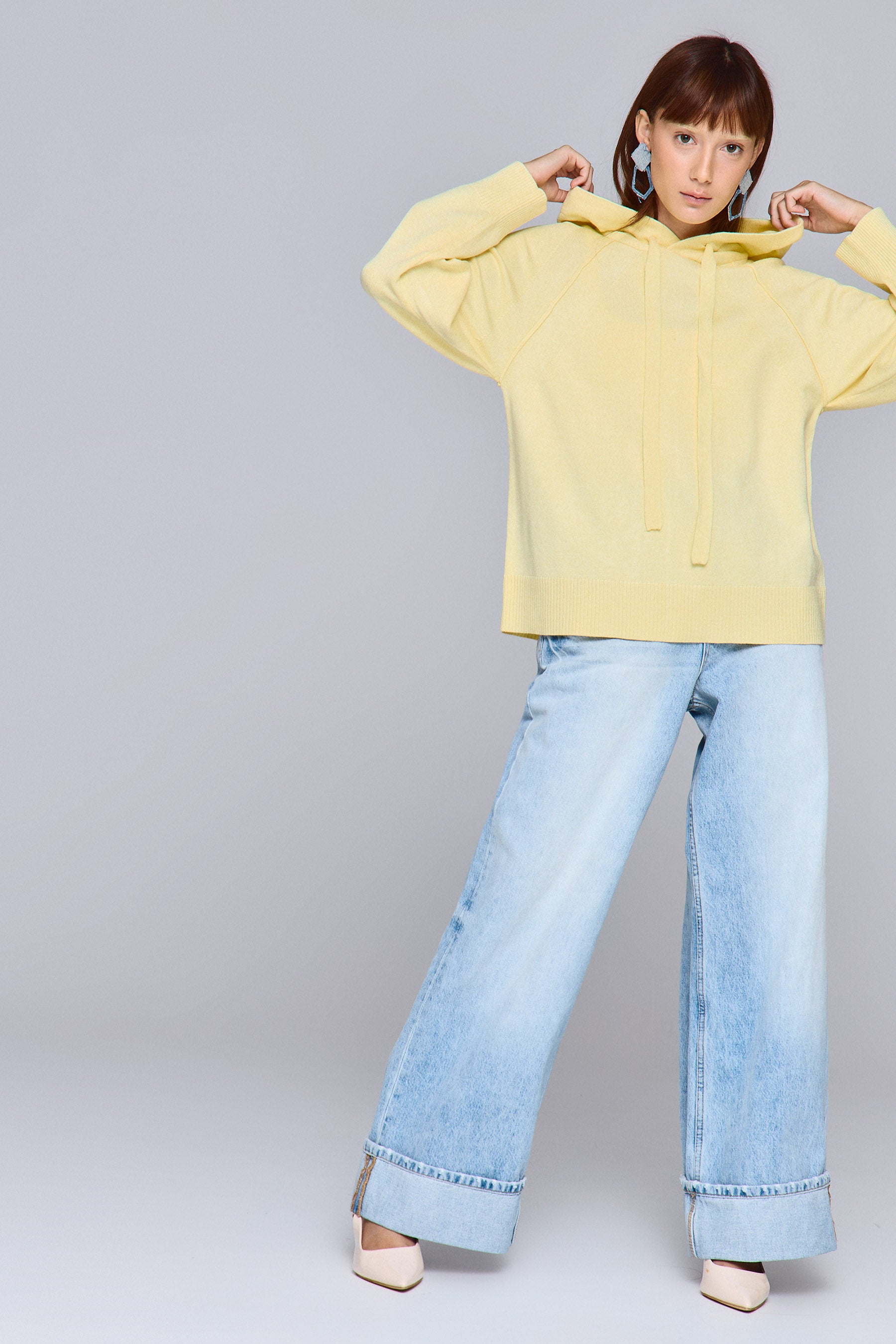 סריג לורי עם קפוצ'ון