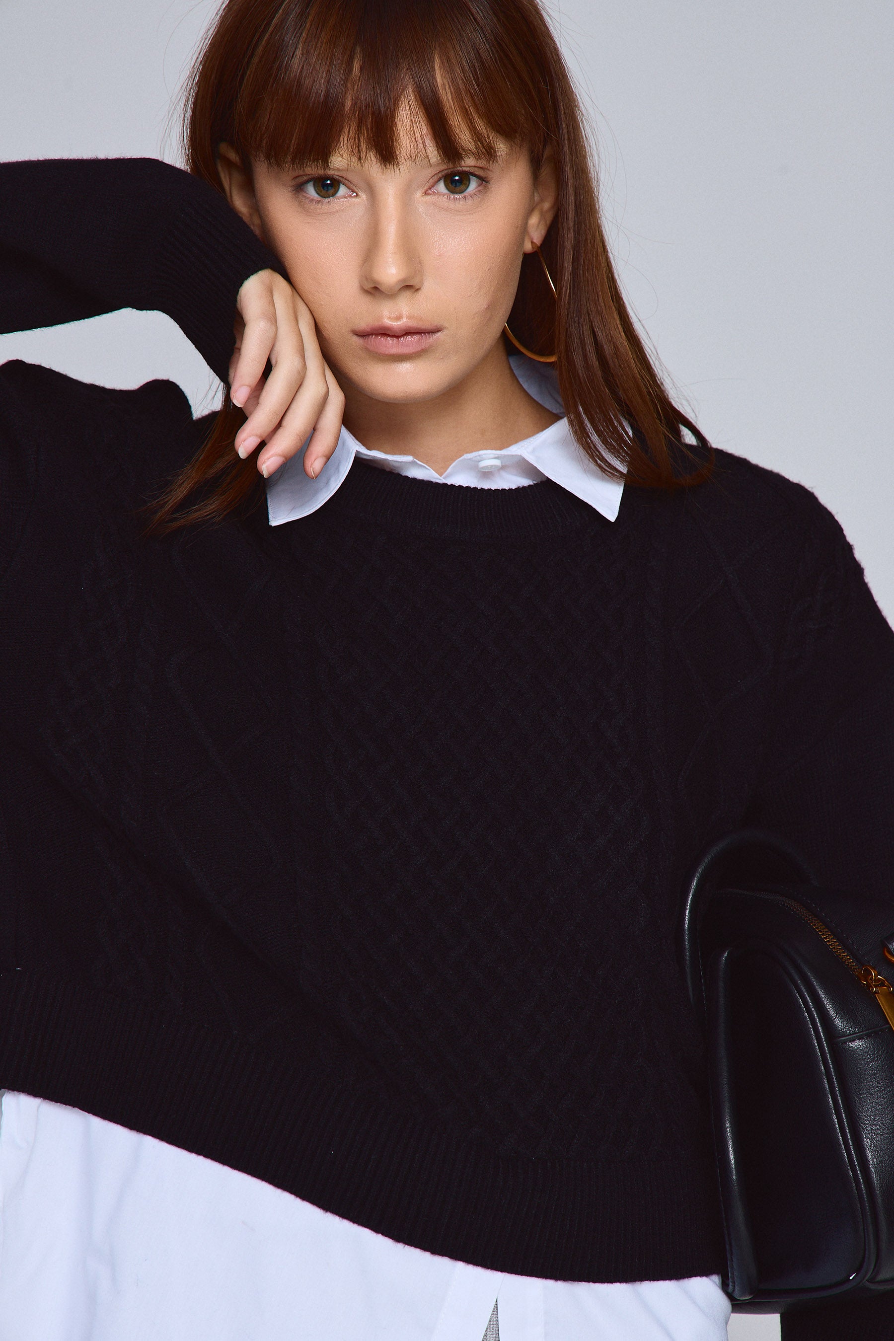 סריג מלני עם צווארון