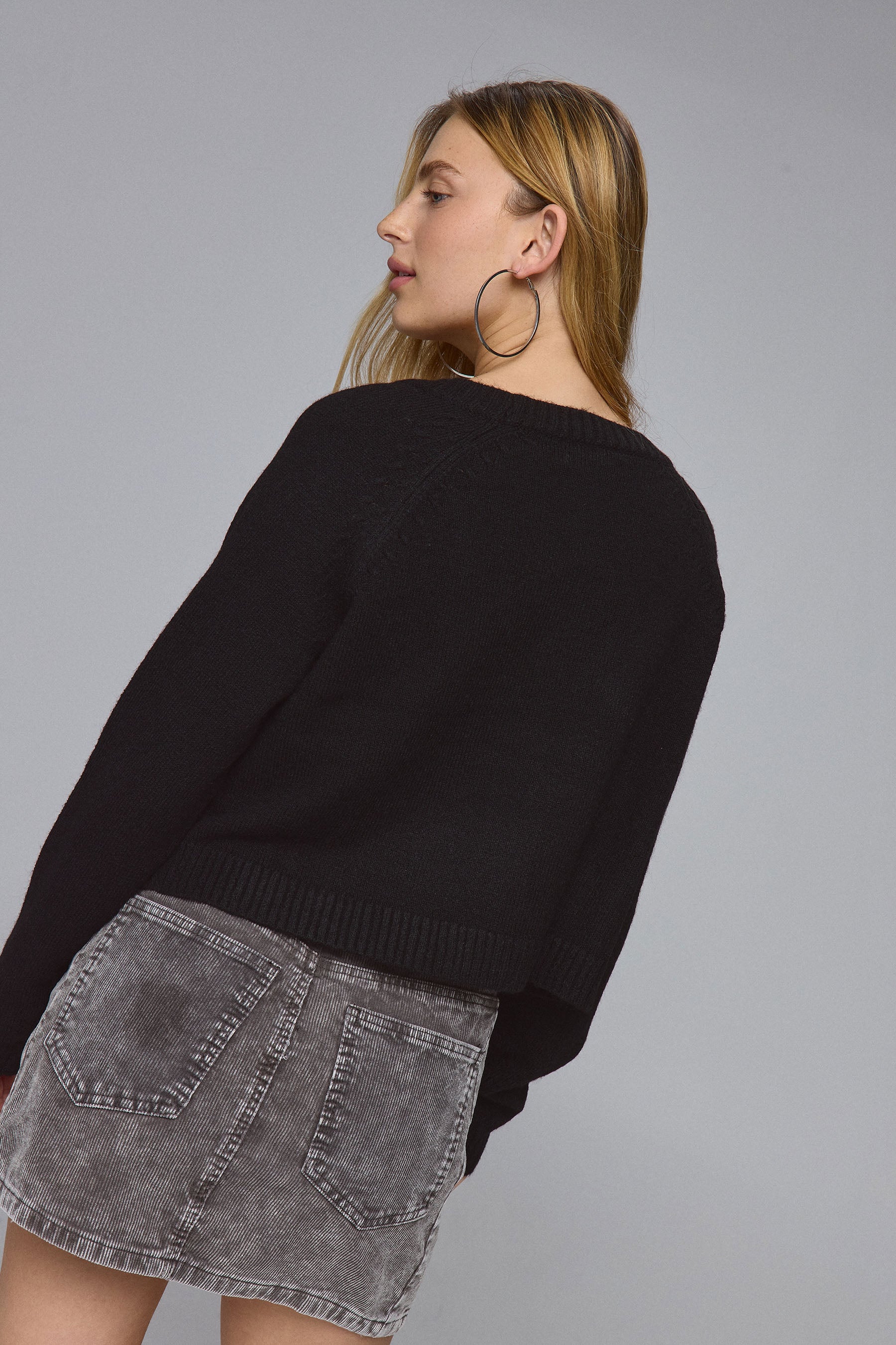 קרדיגן עם כפתורים מנצנצים