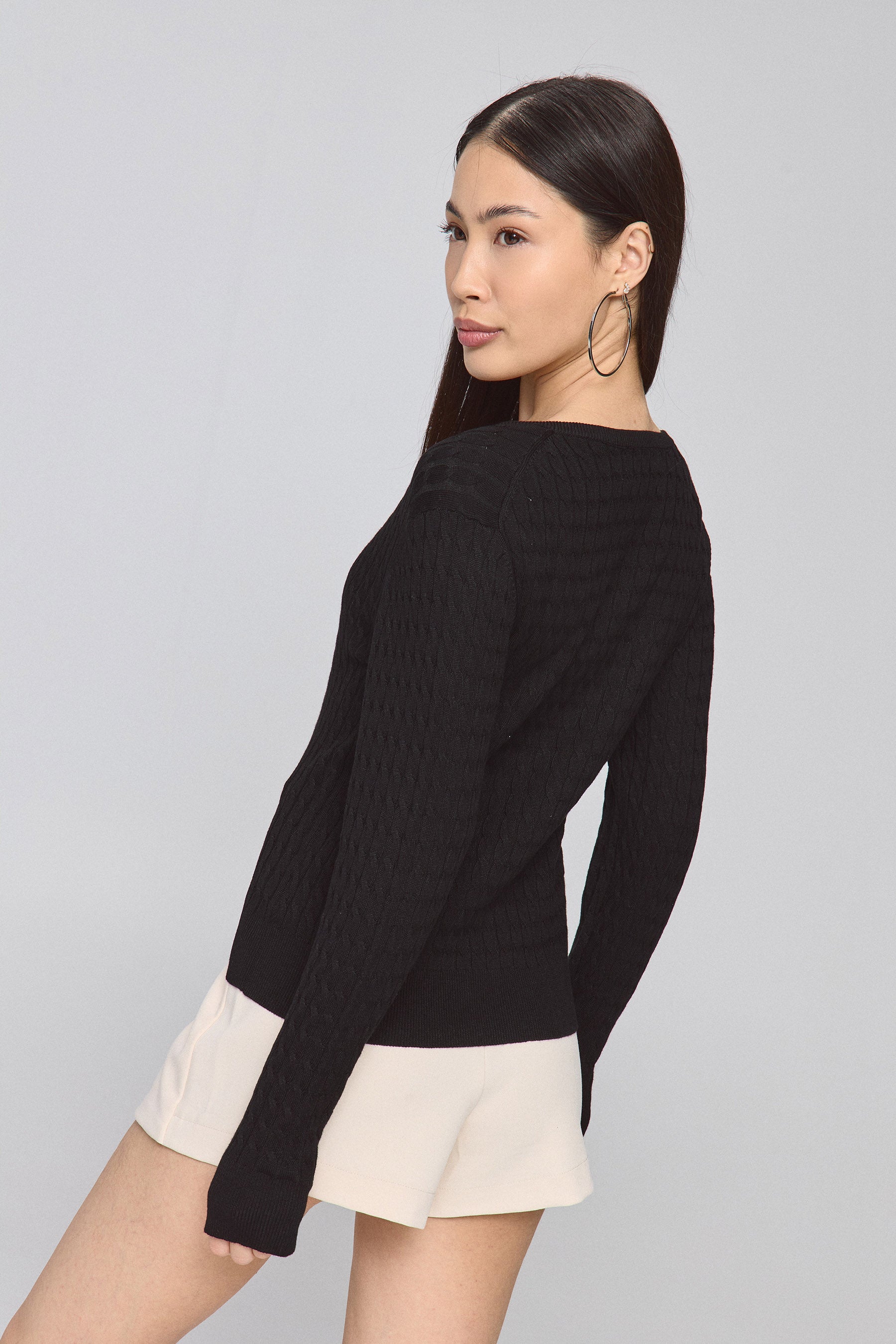 סריג פרומו וי קייבלז ניו