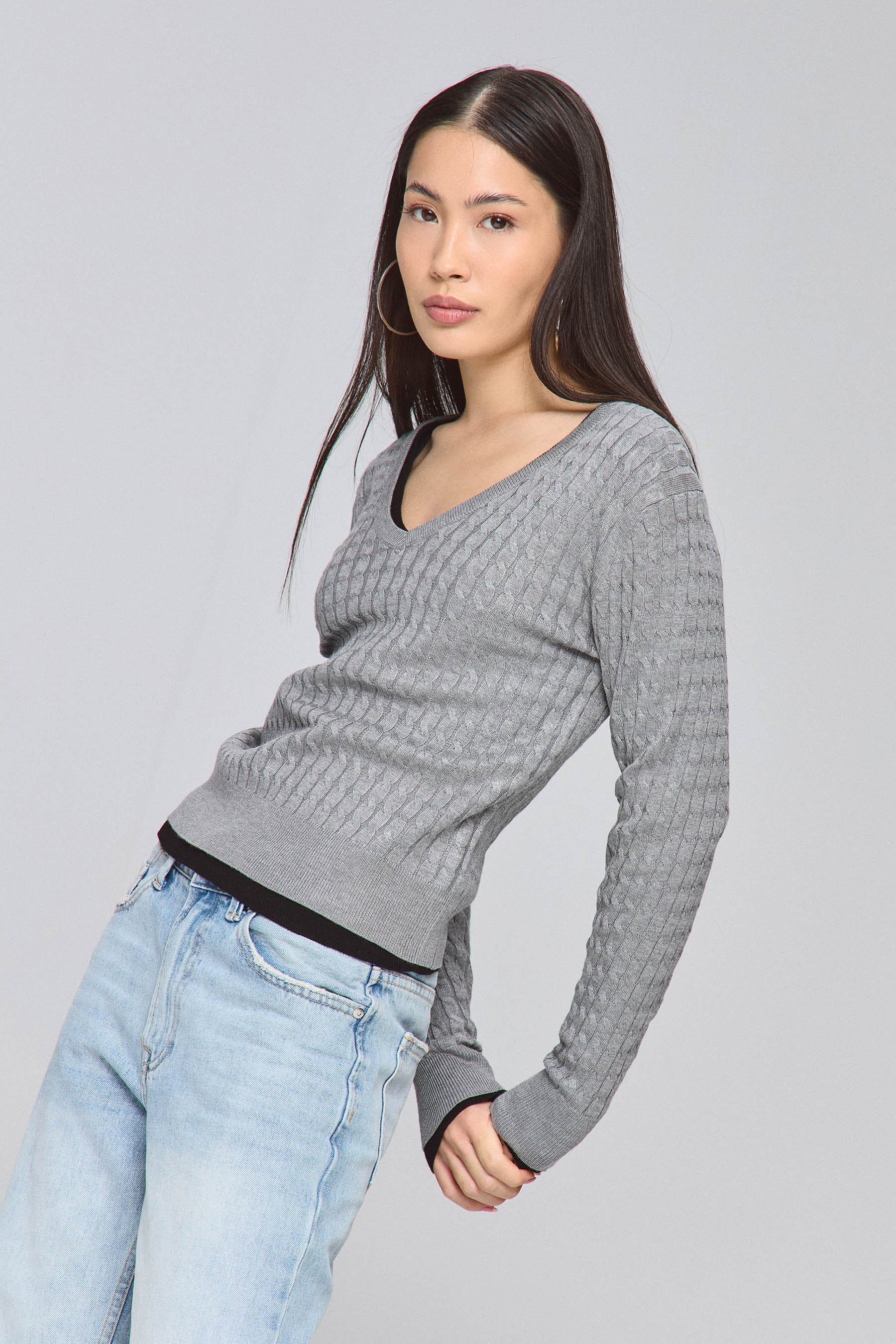 סריג פרומו וי קייבלז ניו