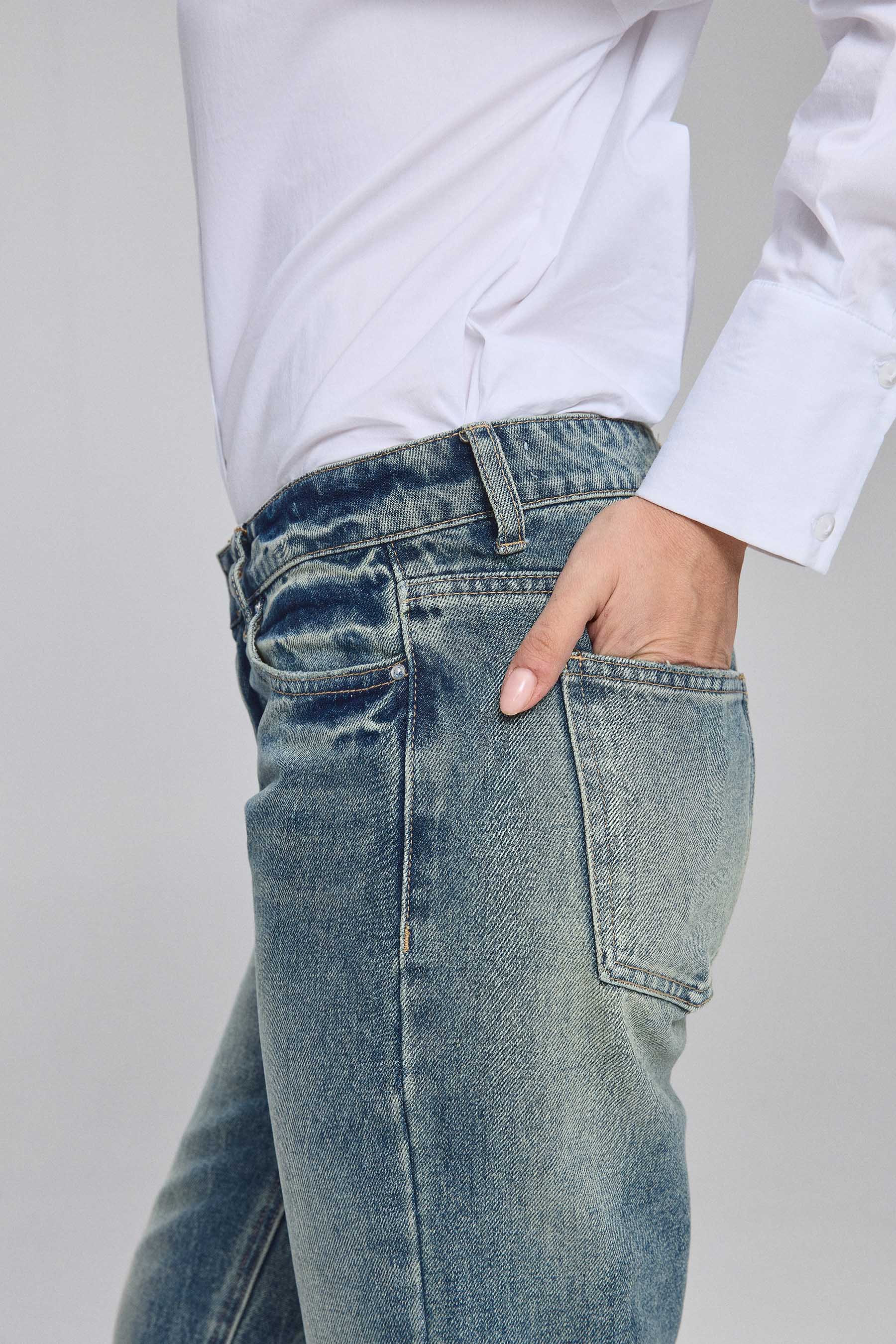 ג'ינס ישר עוז