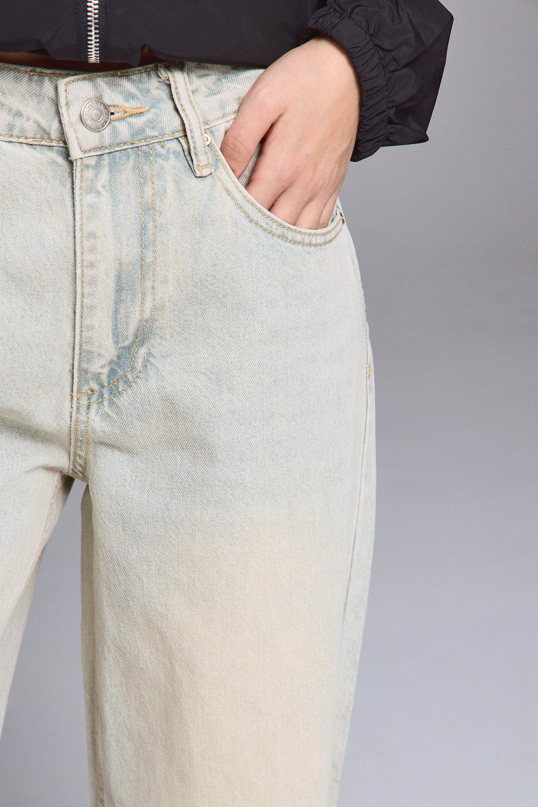 ג'ינס בלון דרטי