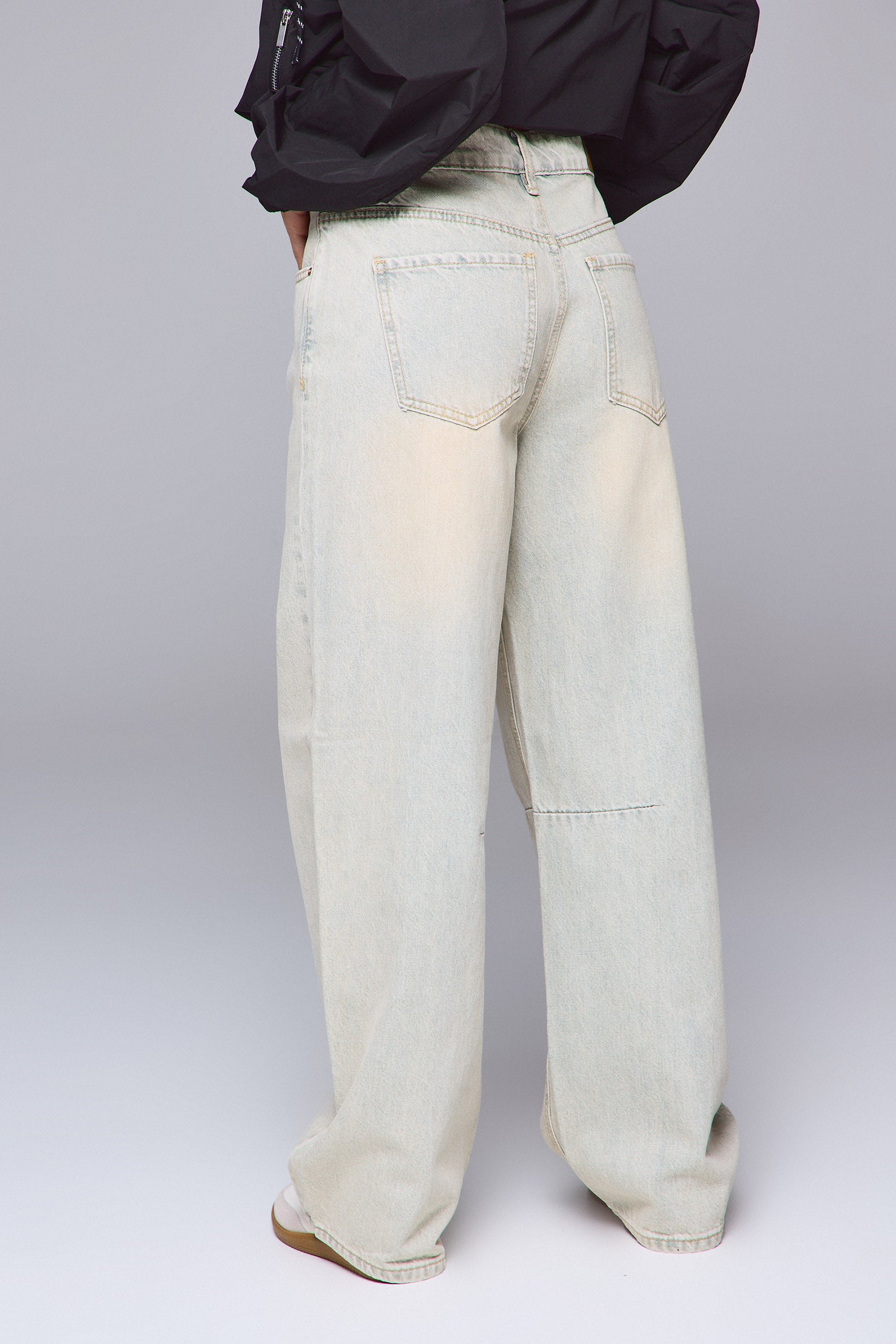 ג'ינס בלון דרטי