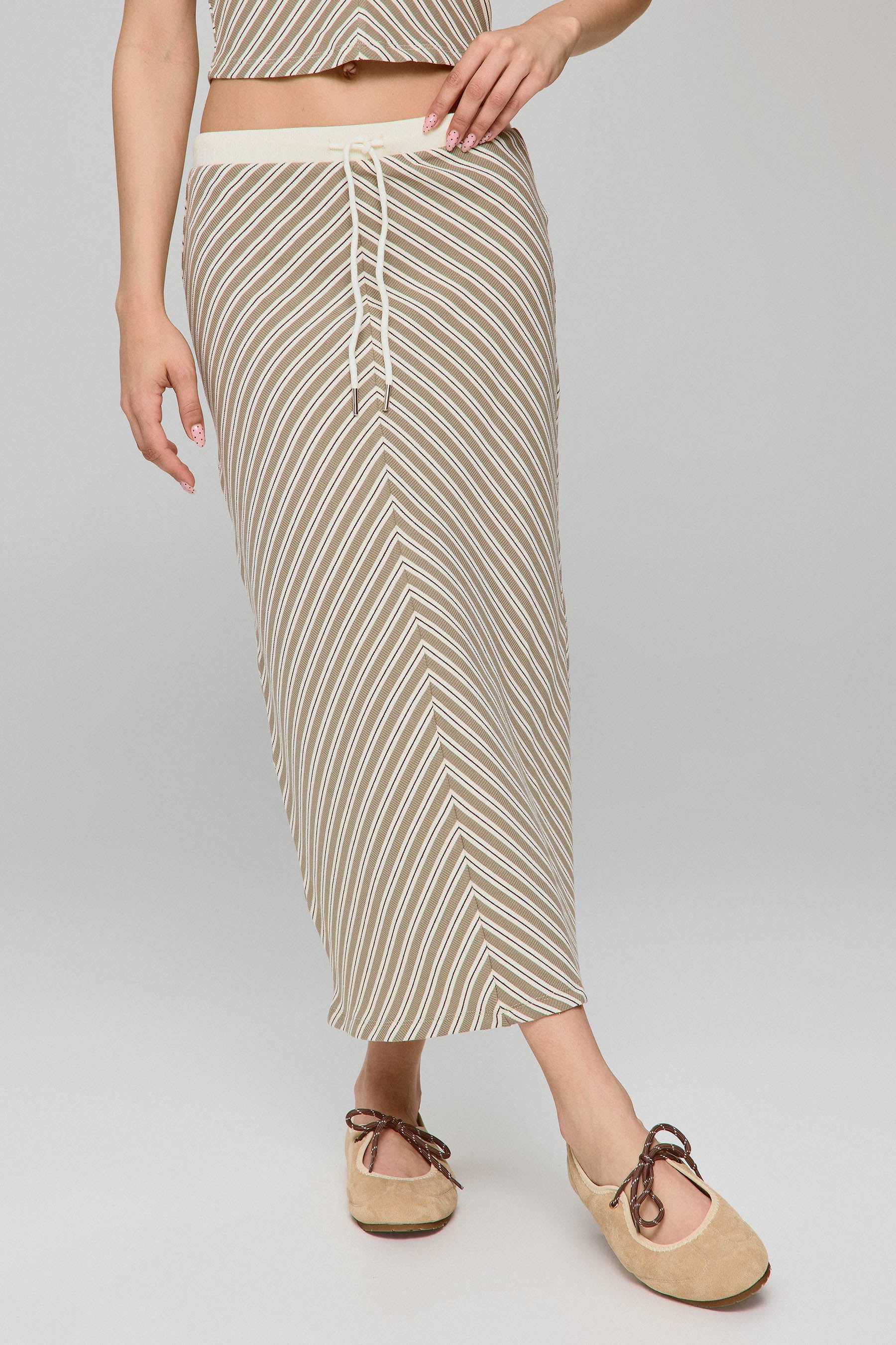 חצאית מידי פסים בארוק סט