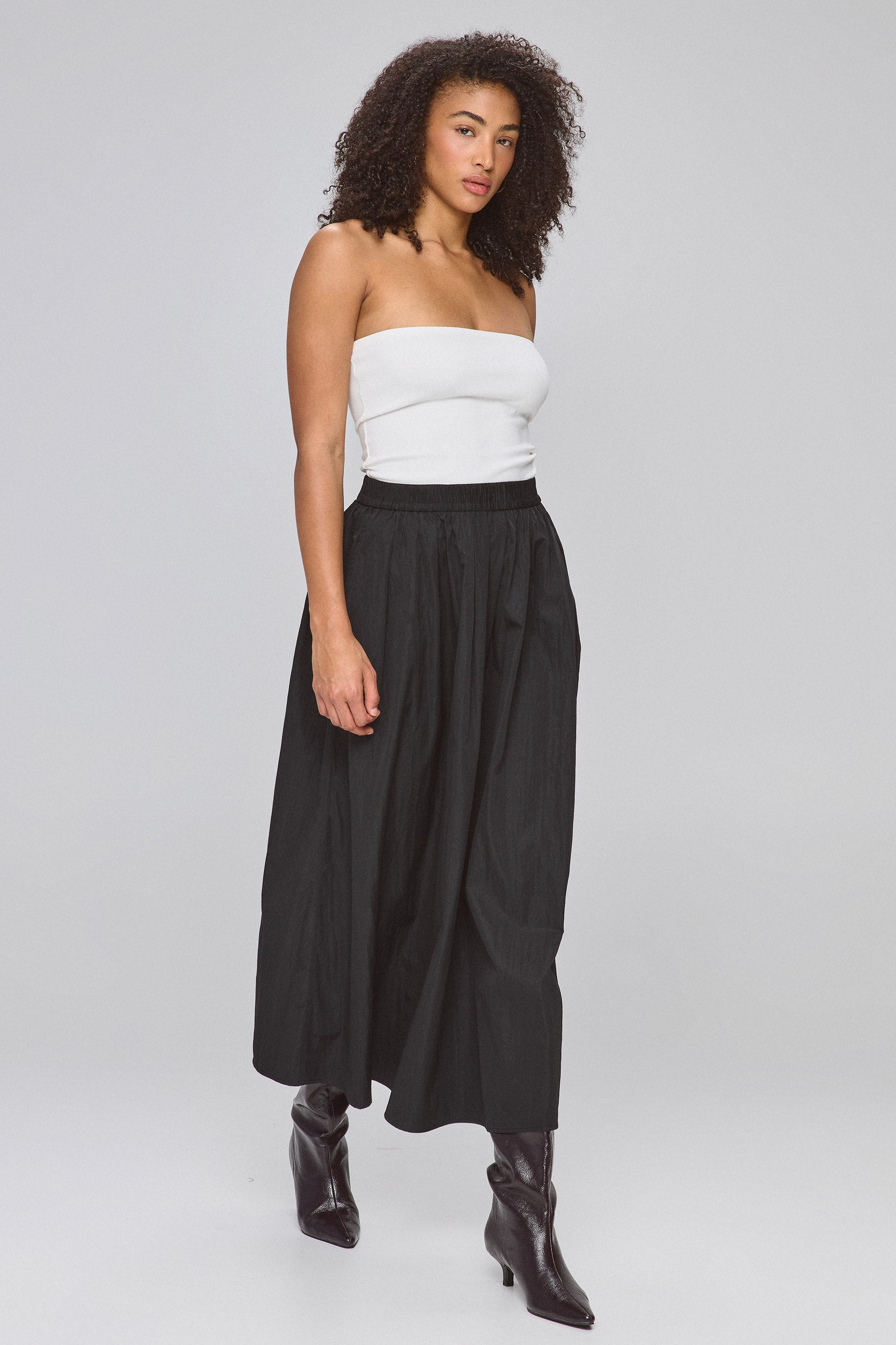 חצאית כיווצים מקסי ניילון