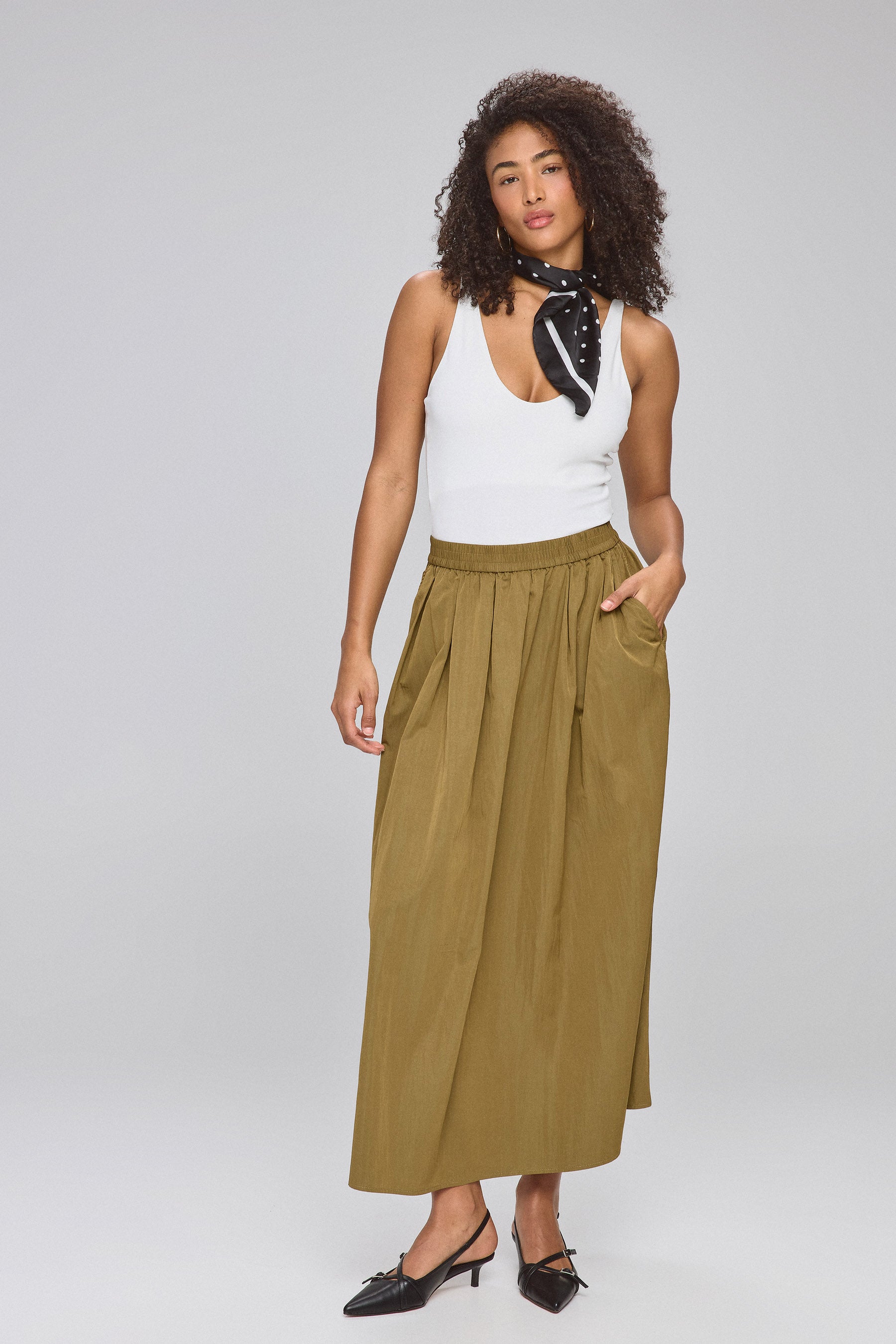 חצאית כיווצים מקסי ניילון