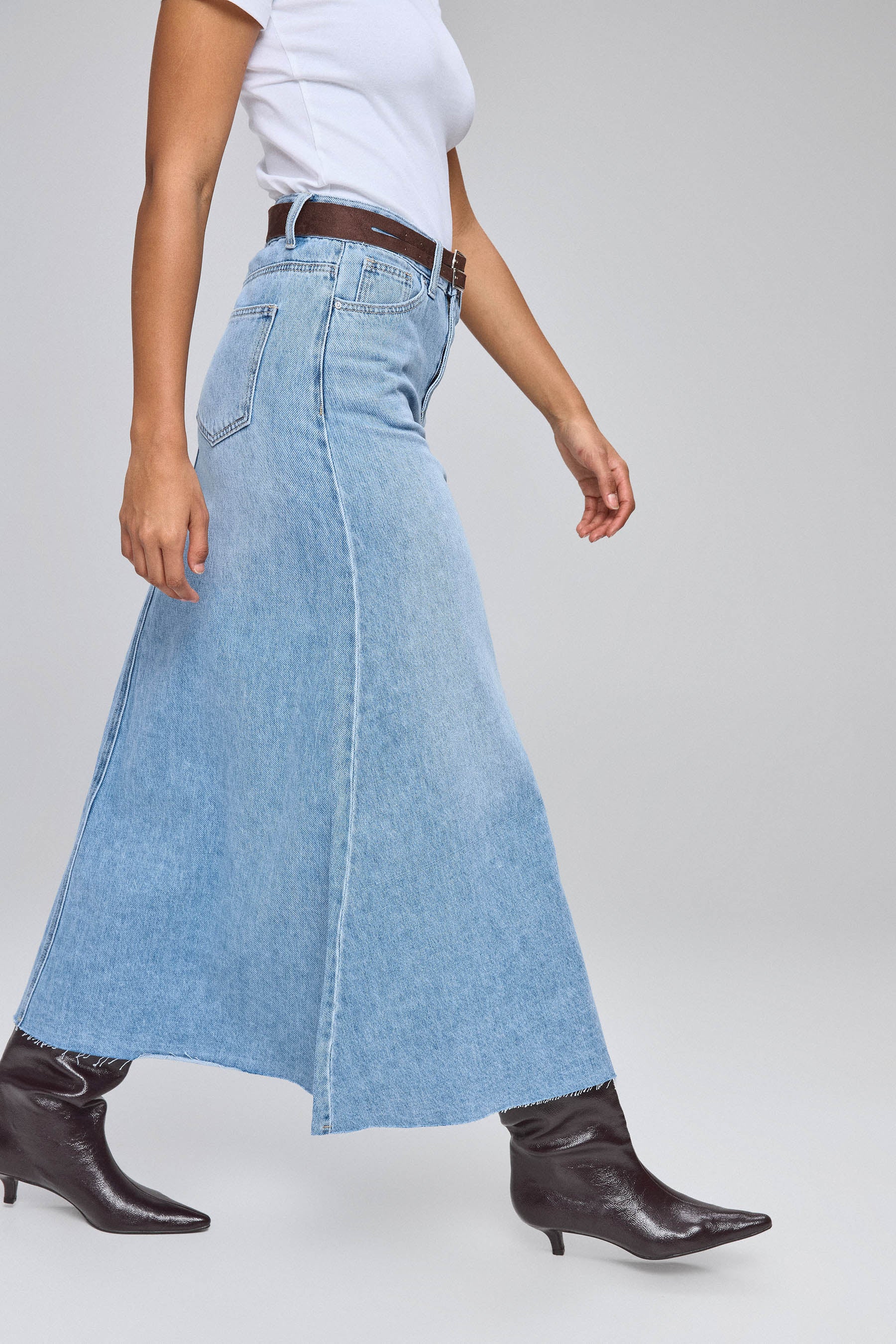 חצאית מקסי סיקס