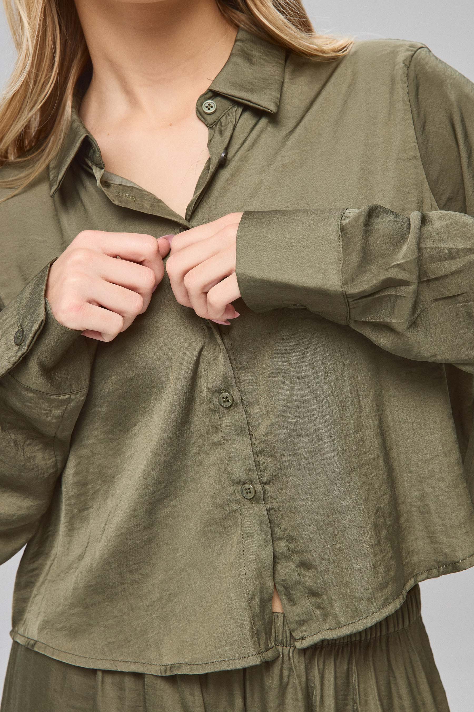 חולצת בוקס סט סאטן קרינקל