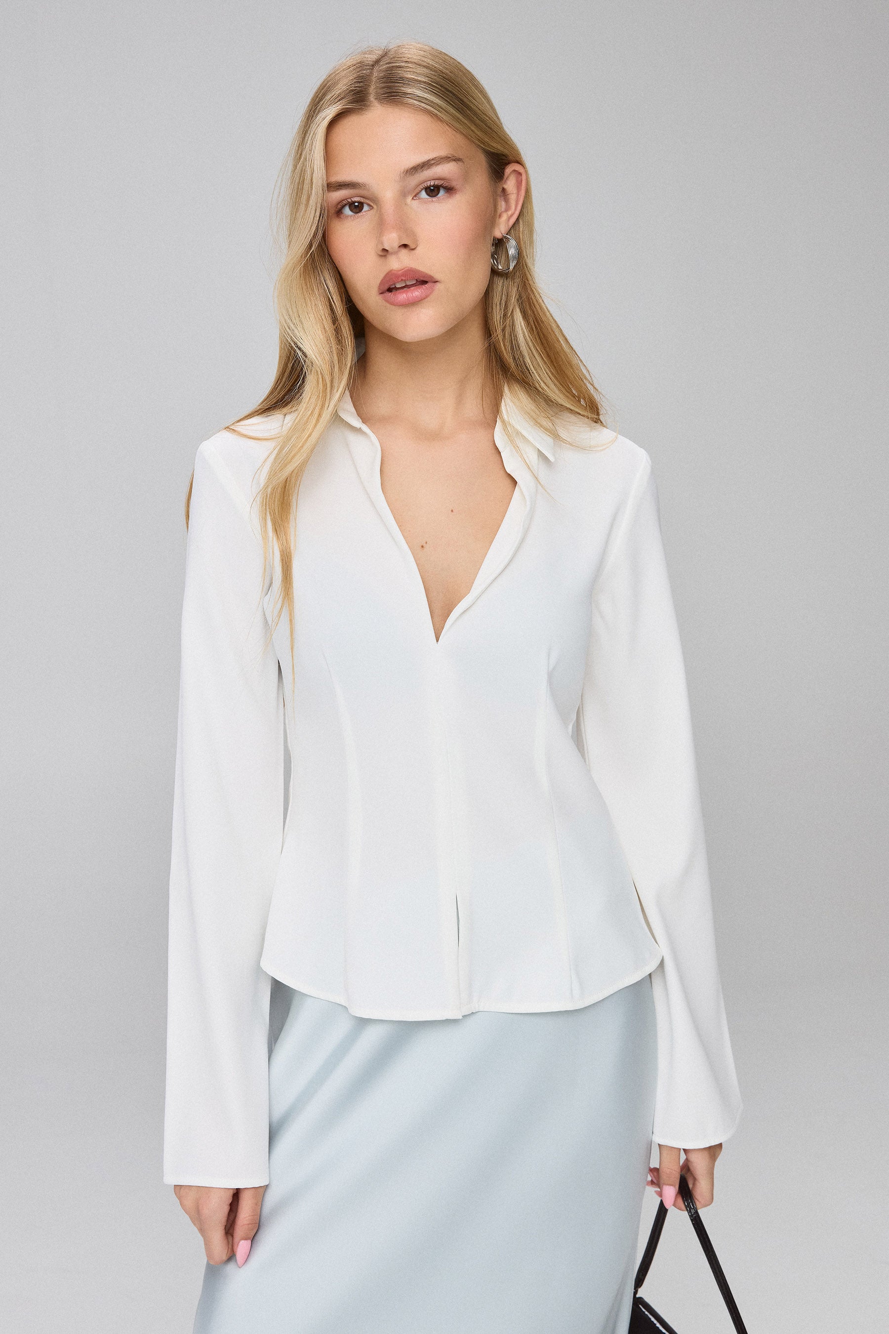 חולצה מחוייטת פולי רוכסן נסתר