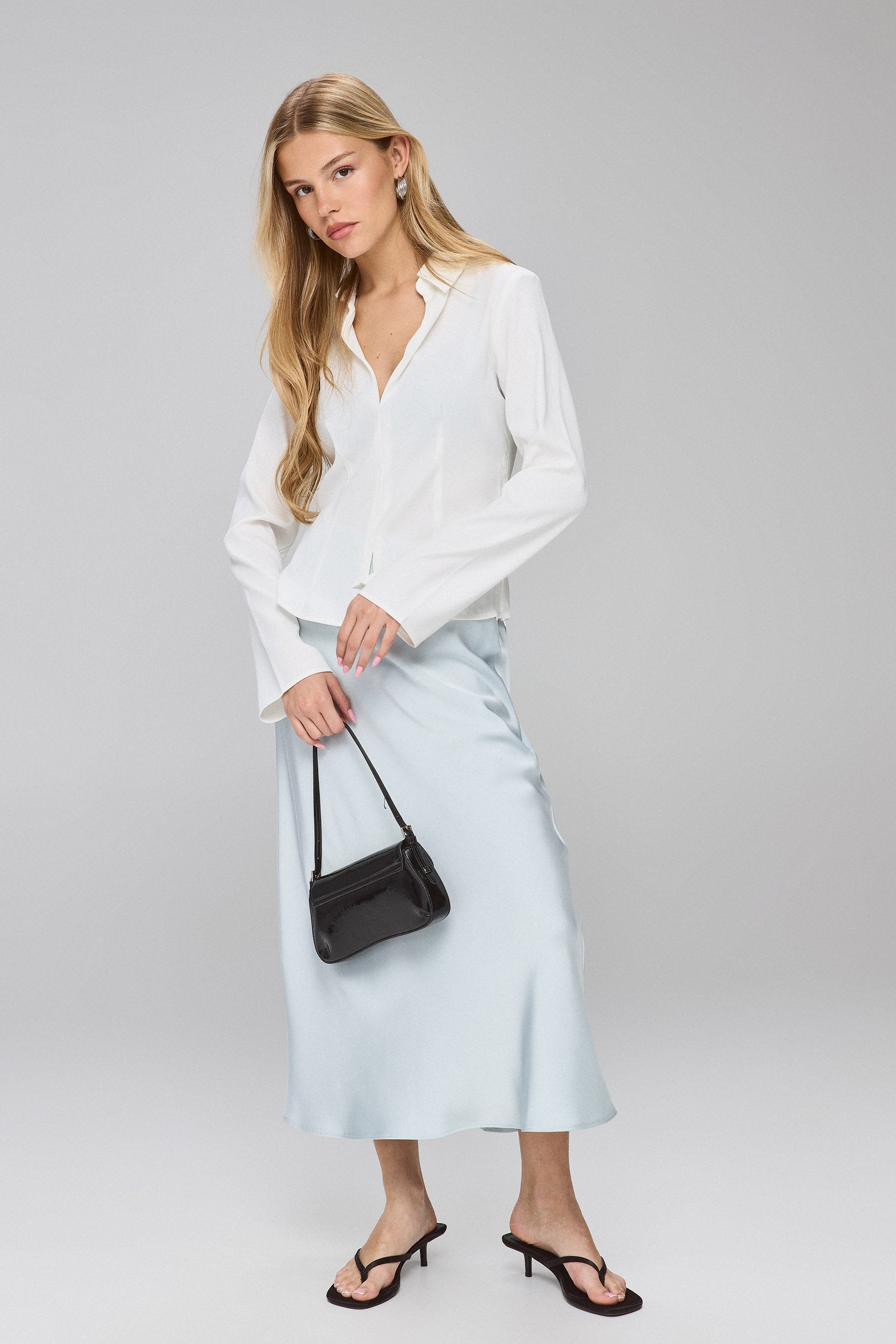 חולצה מחוייטת פולי רוכסן נסתר