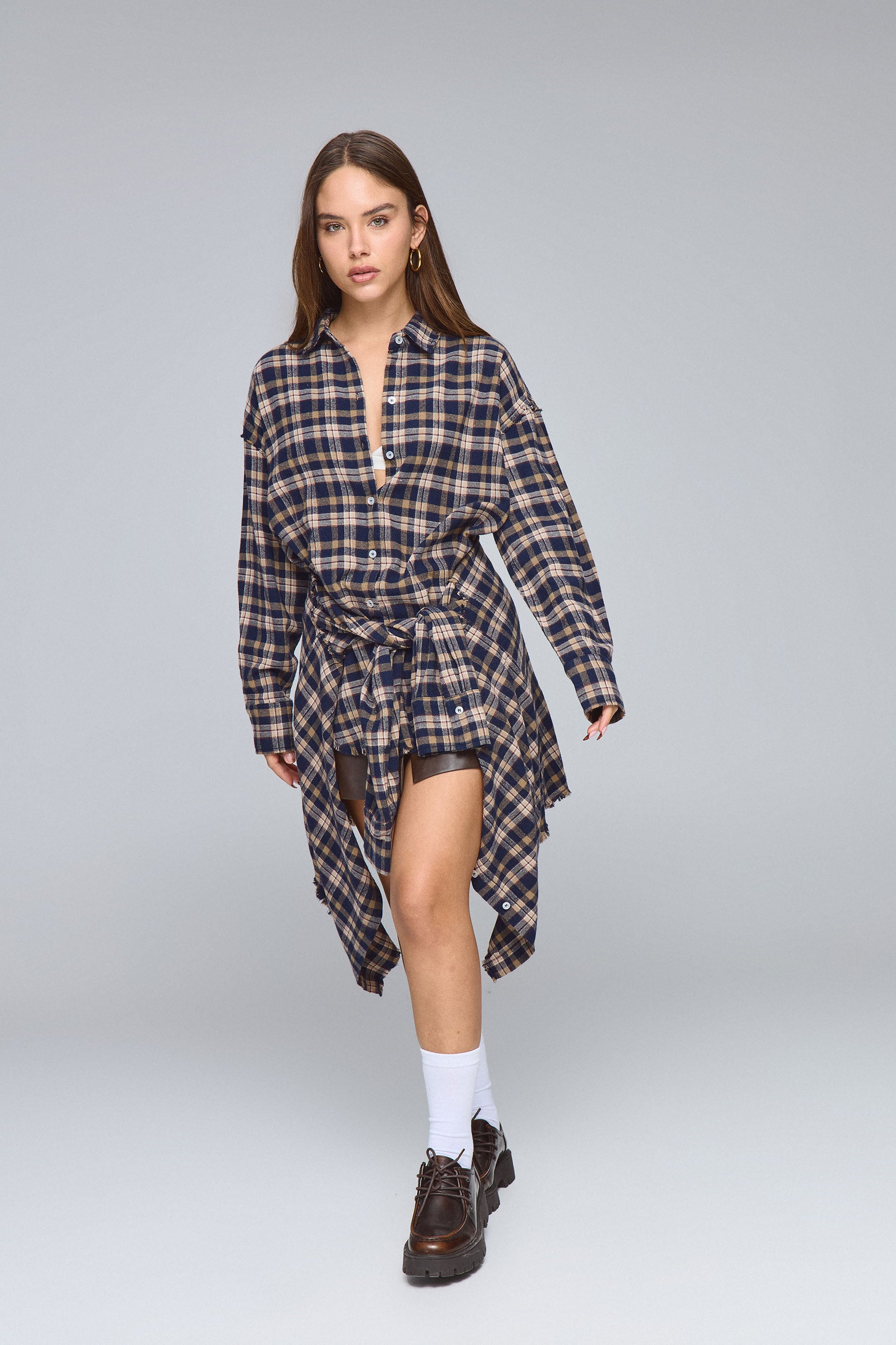 חולצת משבצות רואו