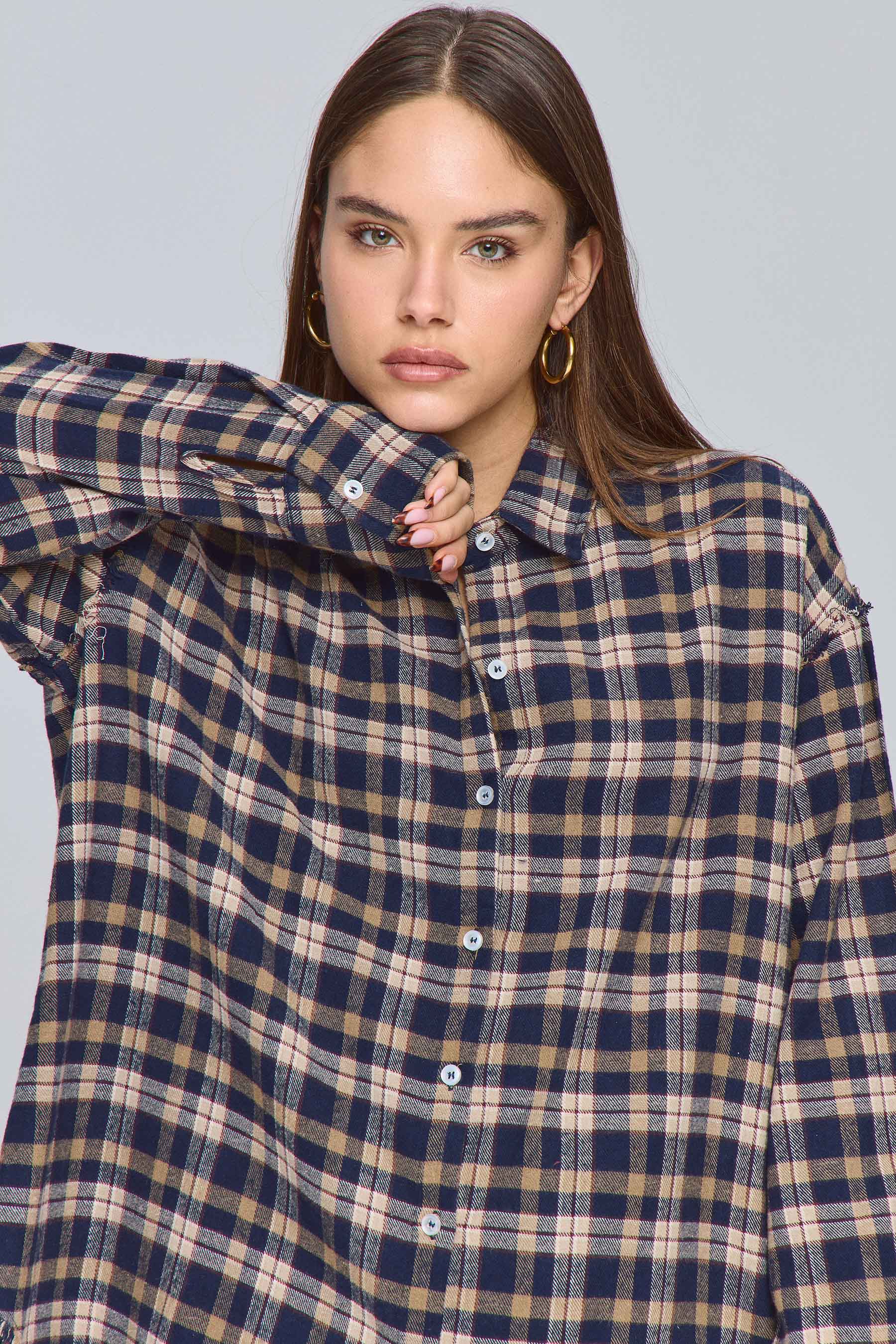 חולצת משבצות רואו