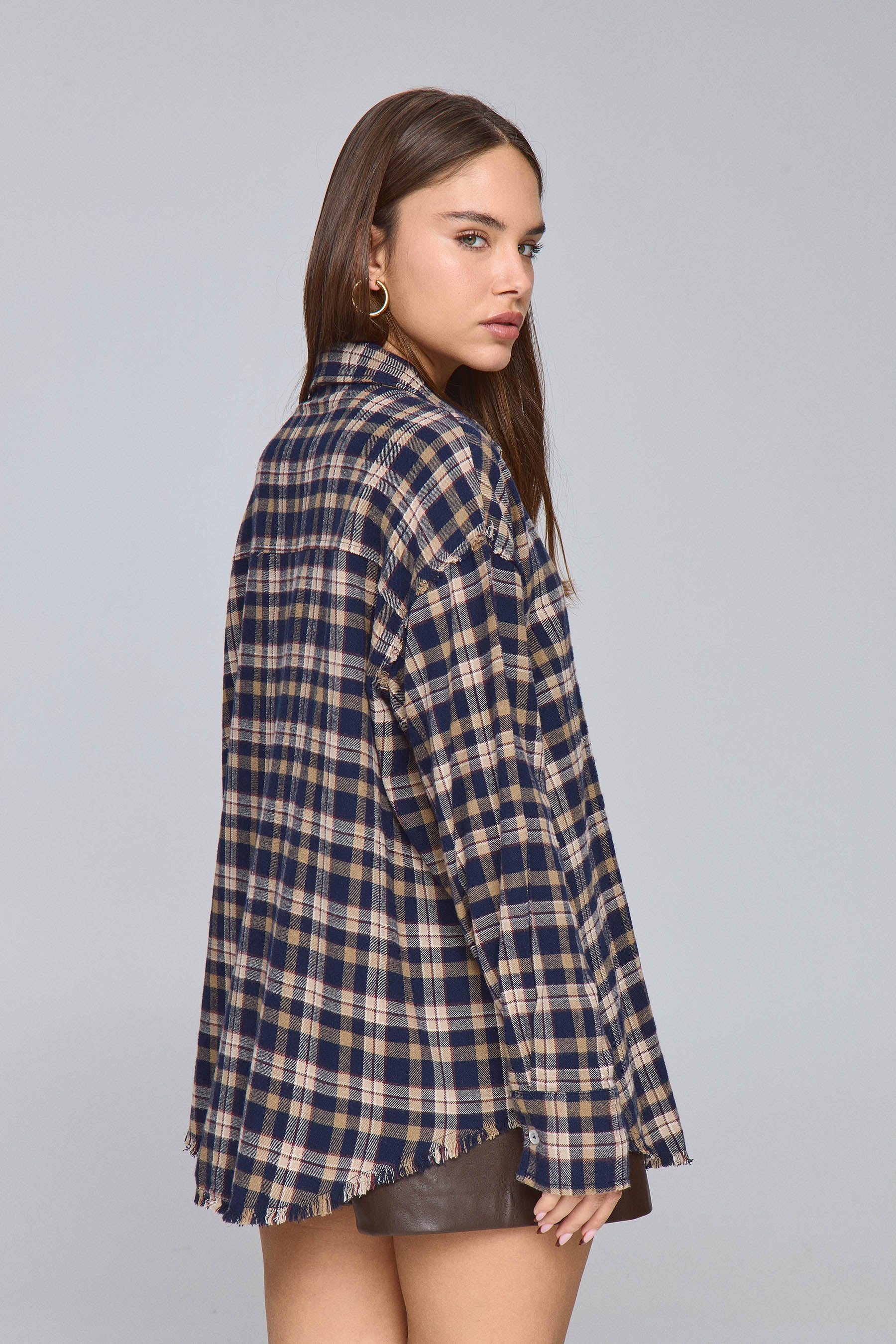 חולצת משבצות רואו