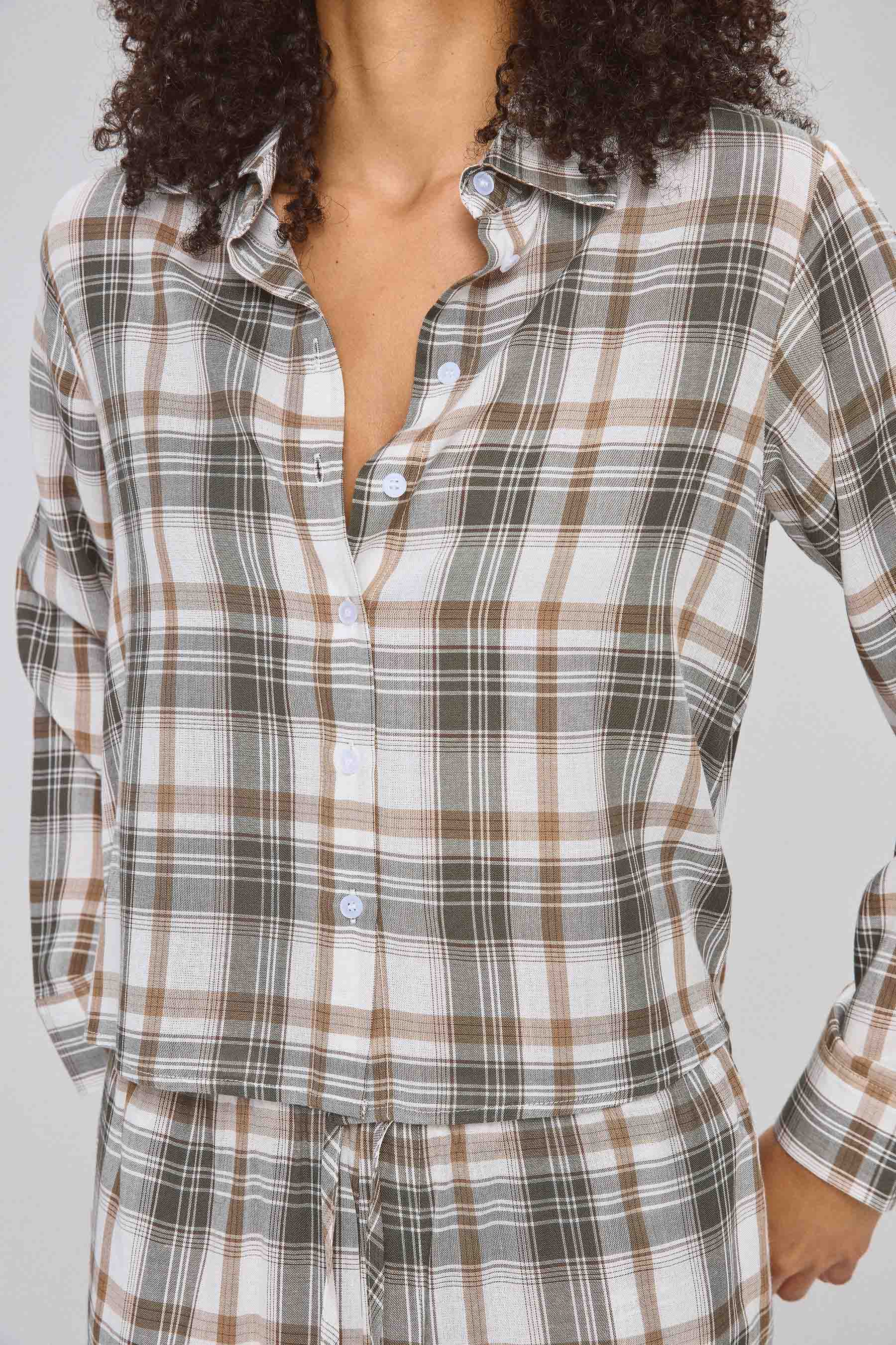 חולצת קרופ סט שיבוץ זית