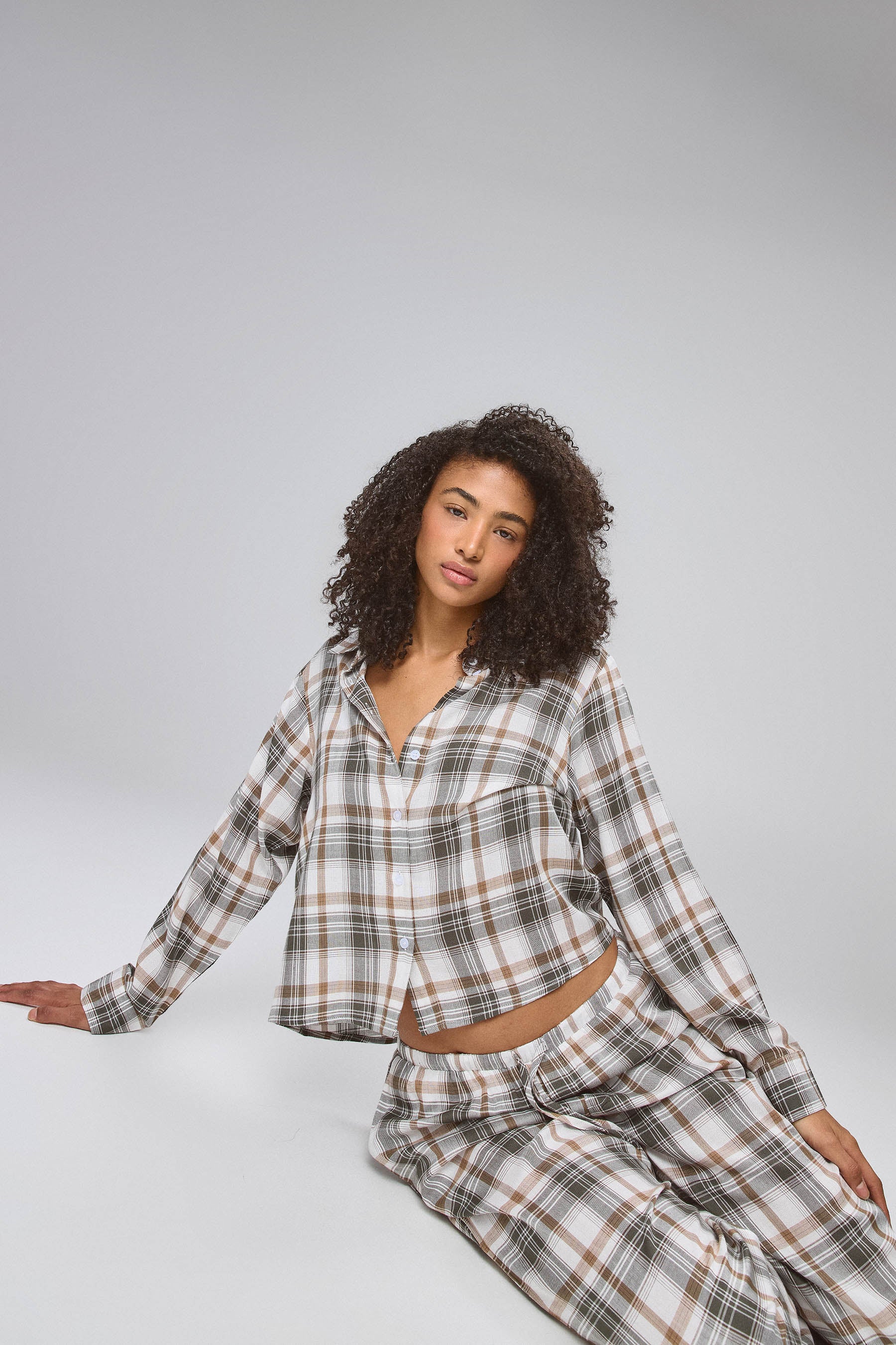 חולצת קרופ סט שיבוץ זית