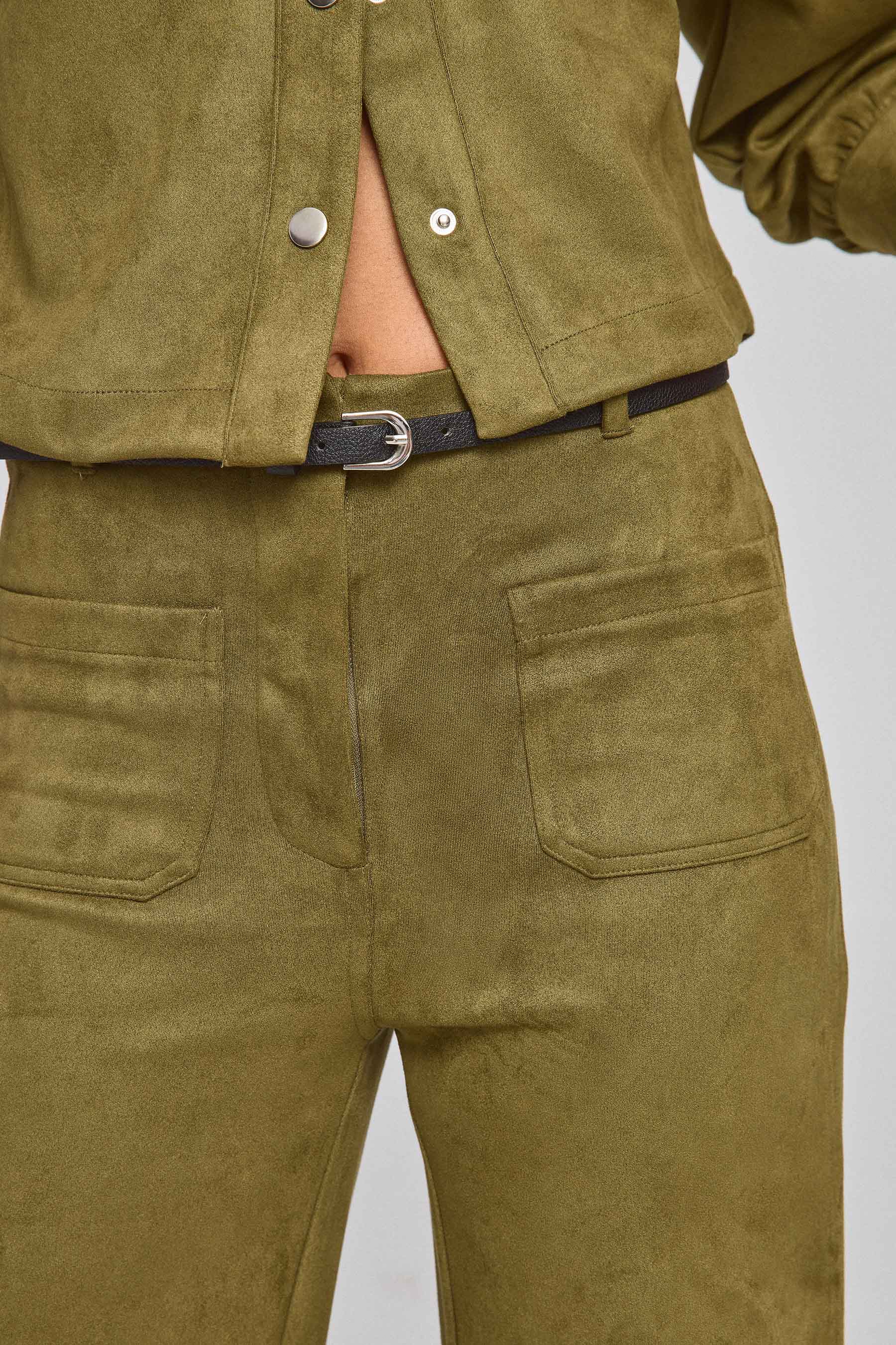 מכנסיים זמש עם חגורה דקה סט