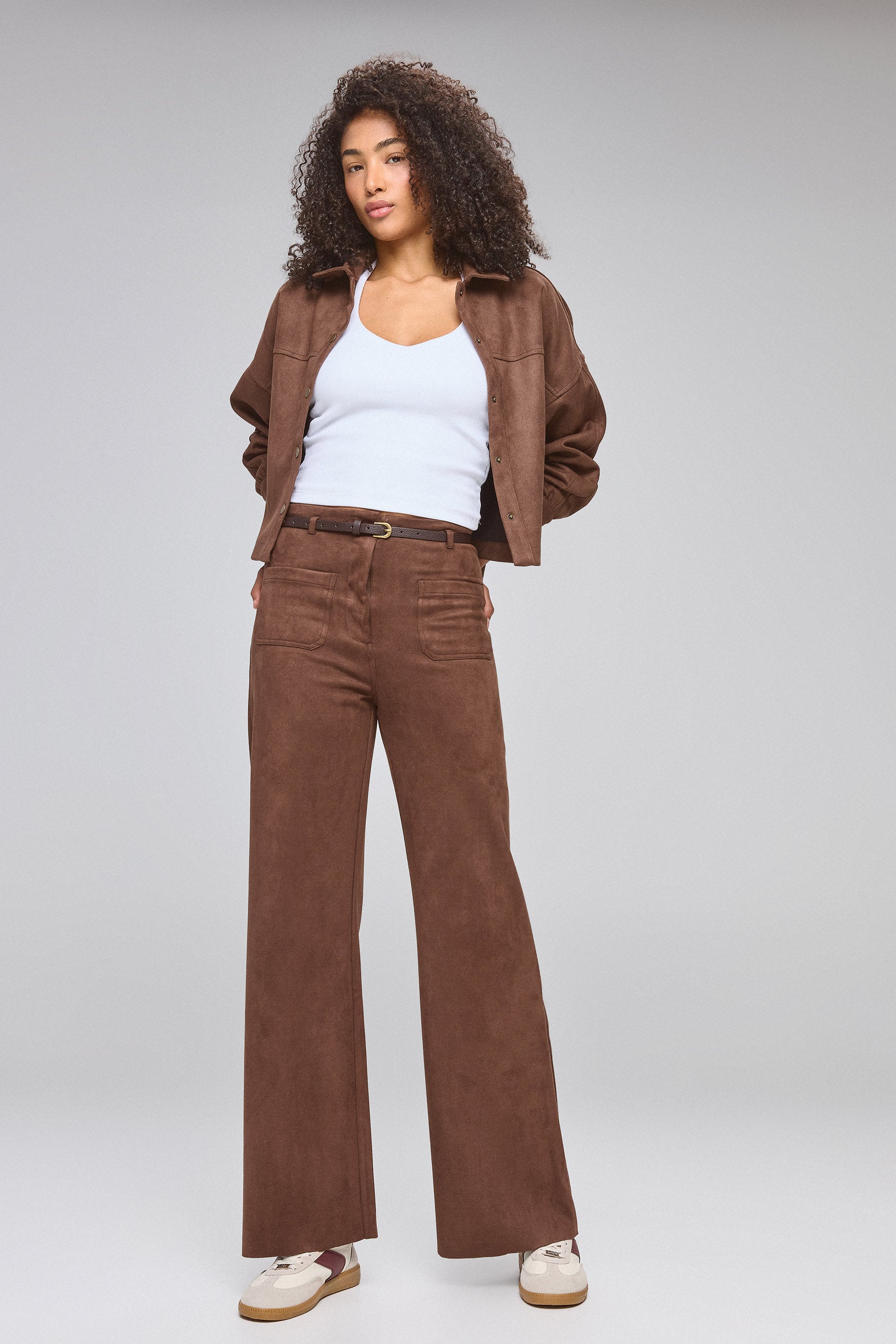 מכנסיים זמש עם חגורה דקה סט