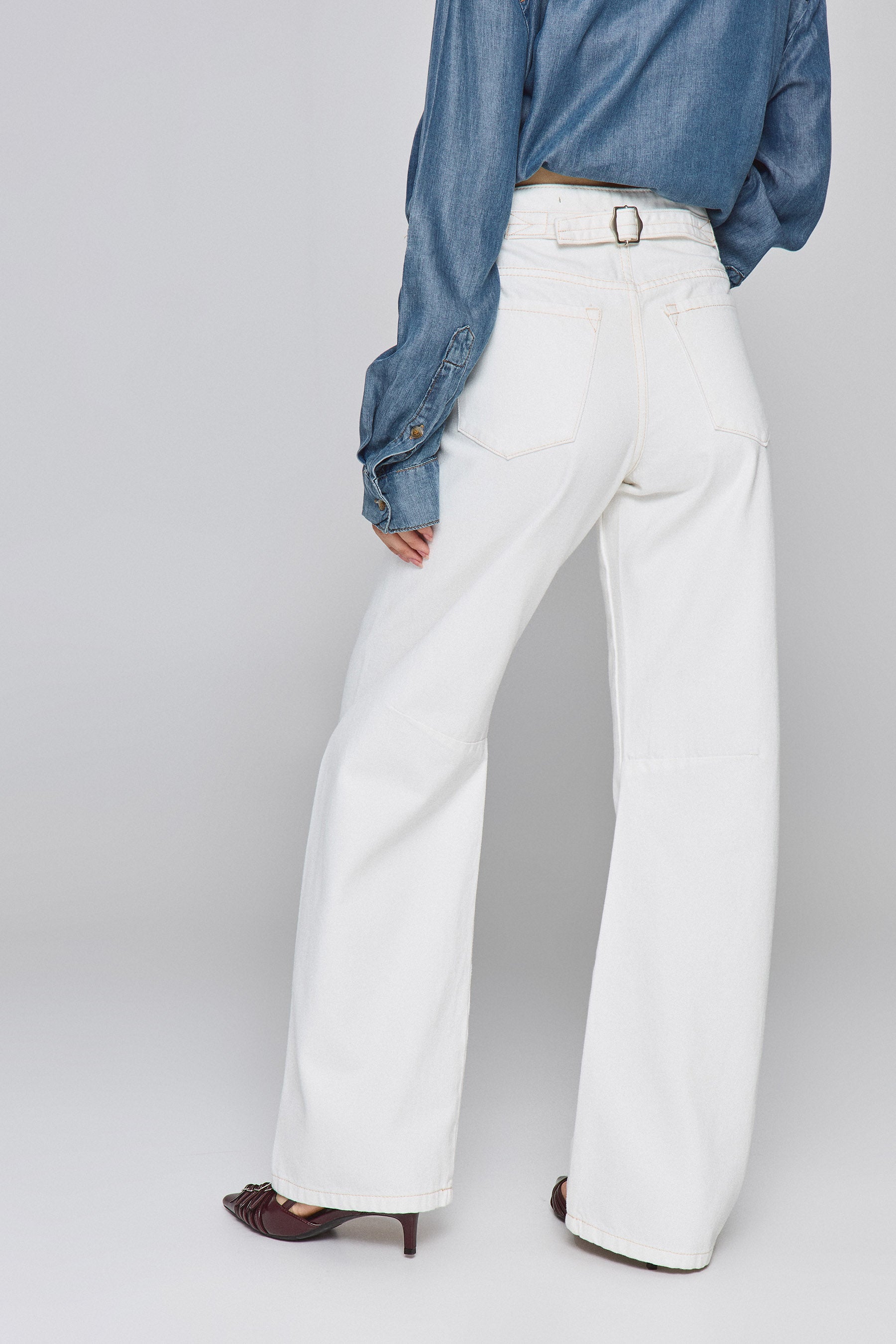 ג'ינס רחב אביב