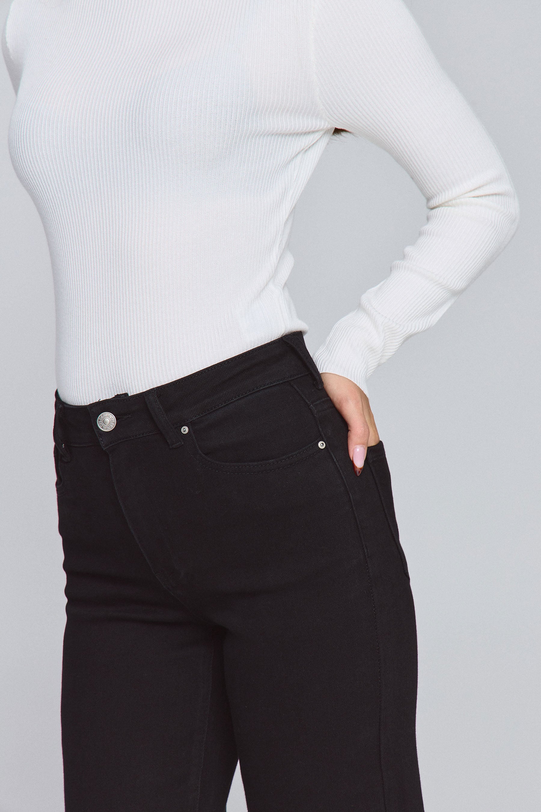 ג'ינס ישר סול