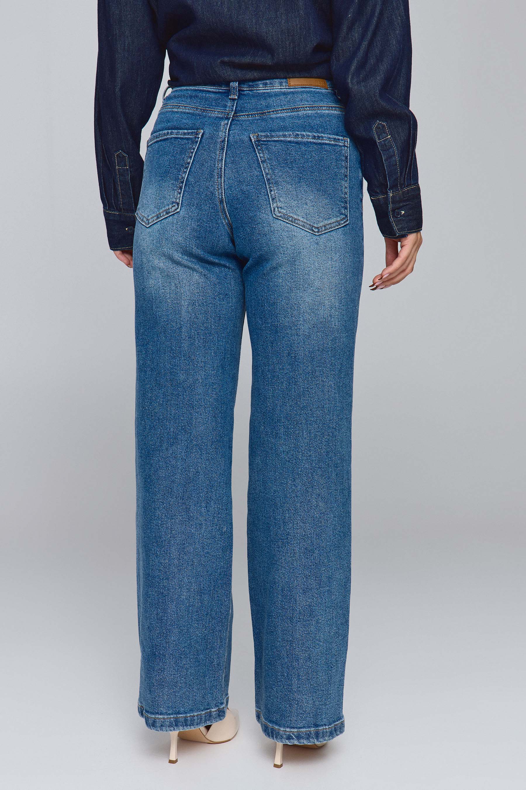 ג'ינס ישר סול