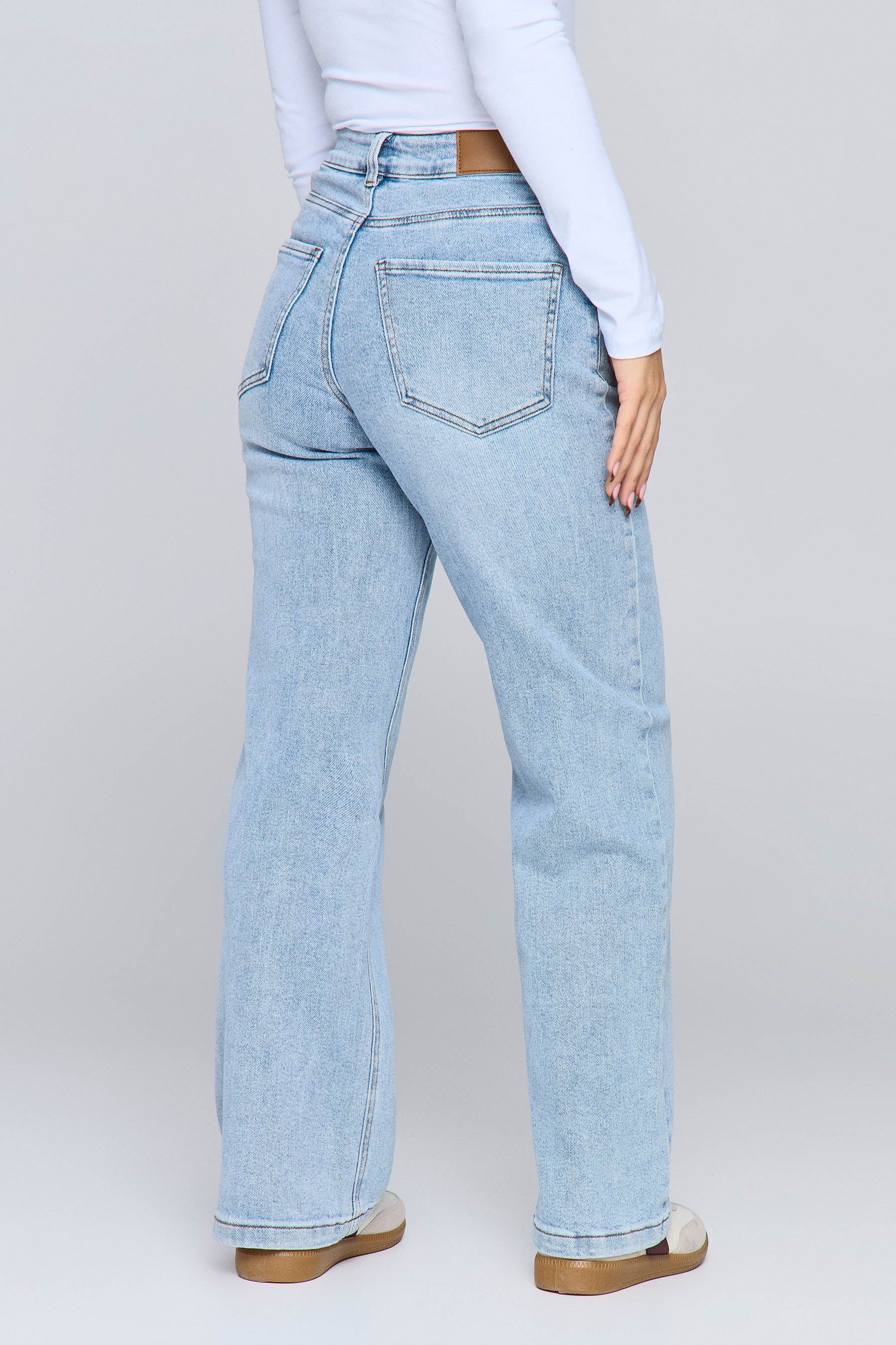 ג'ינס ישר סול