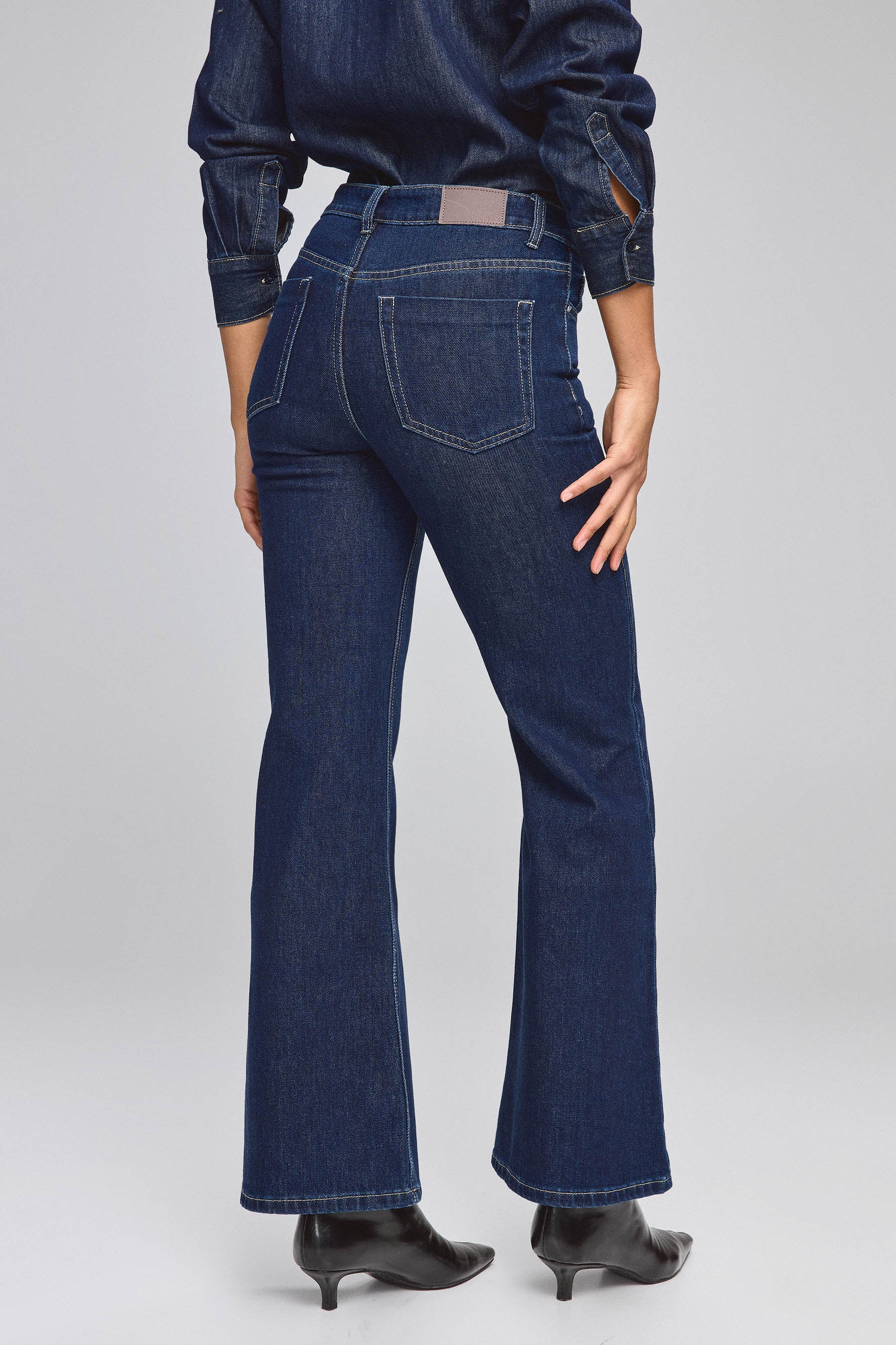 ג'ינס לואיז רואו