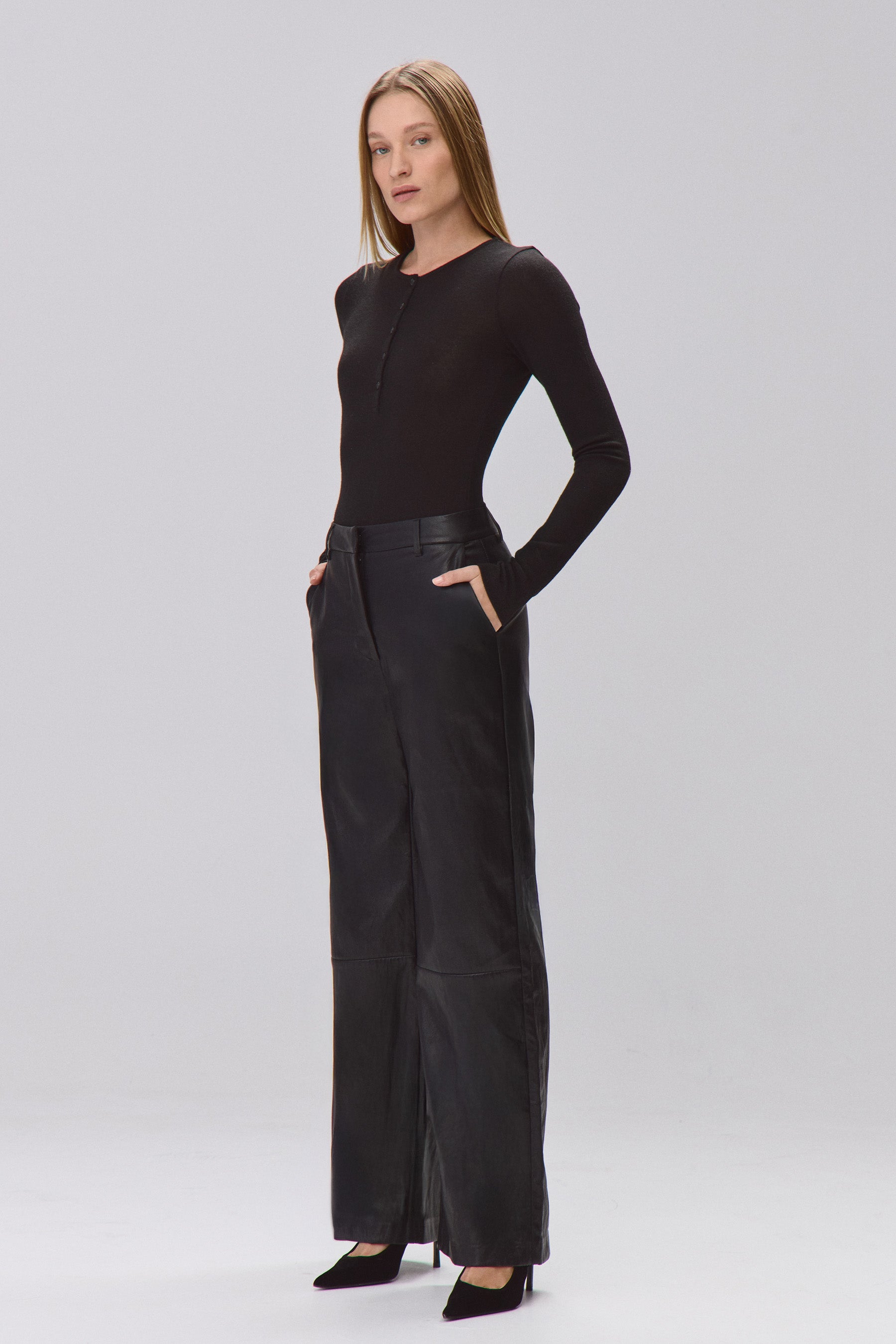 S בגד גוף סריג