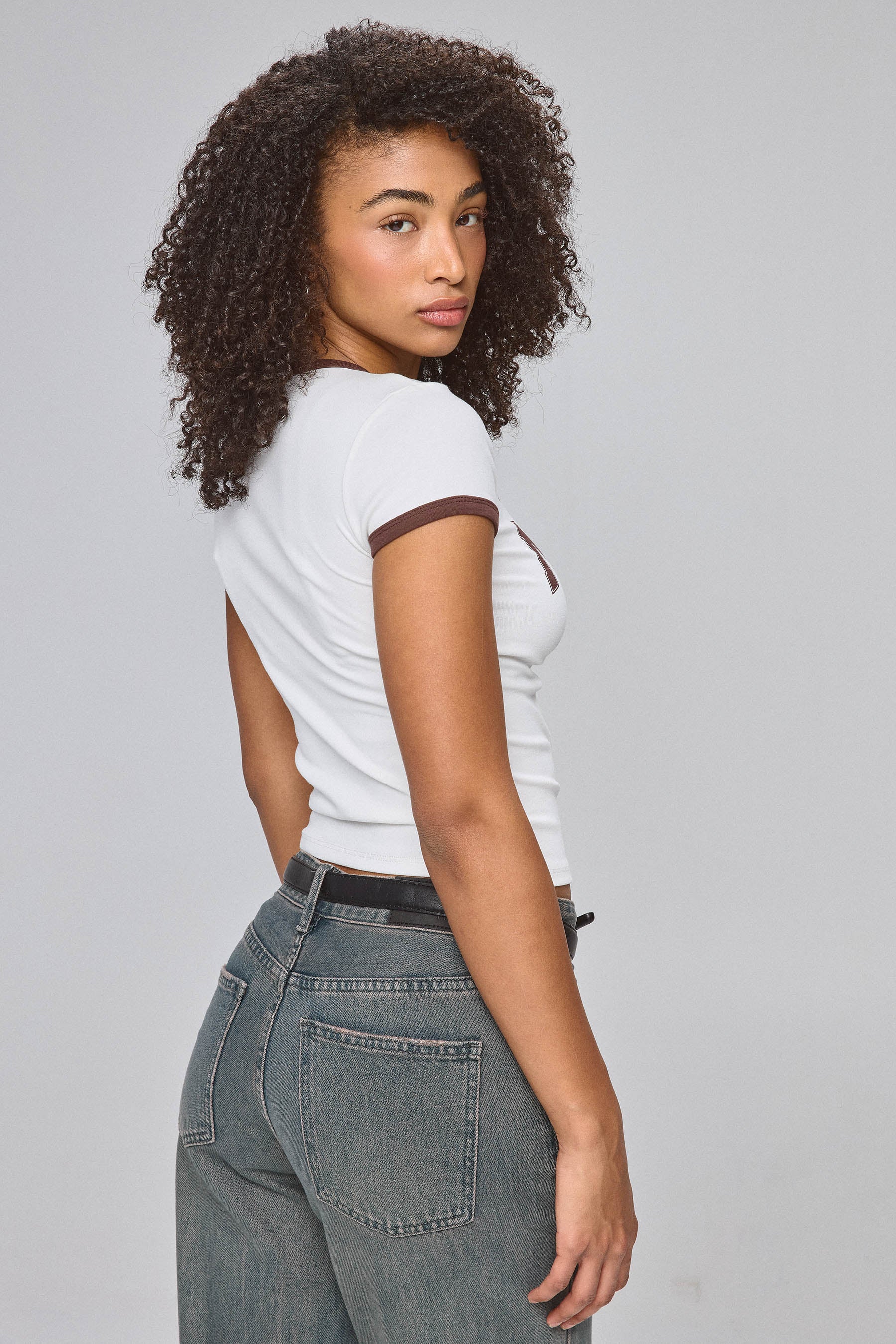 טישירט צמודה מאליבו