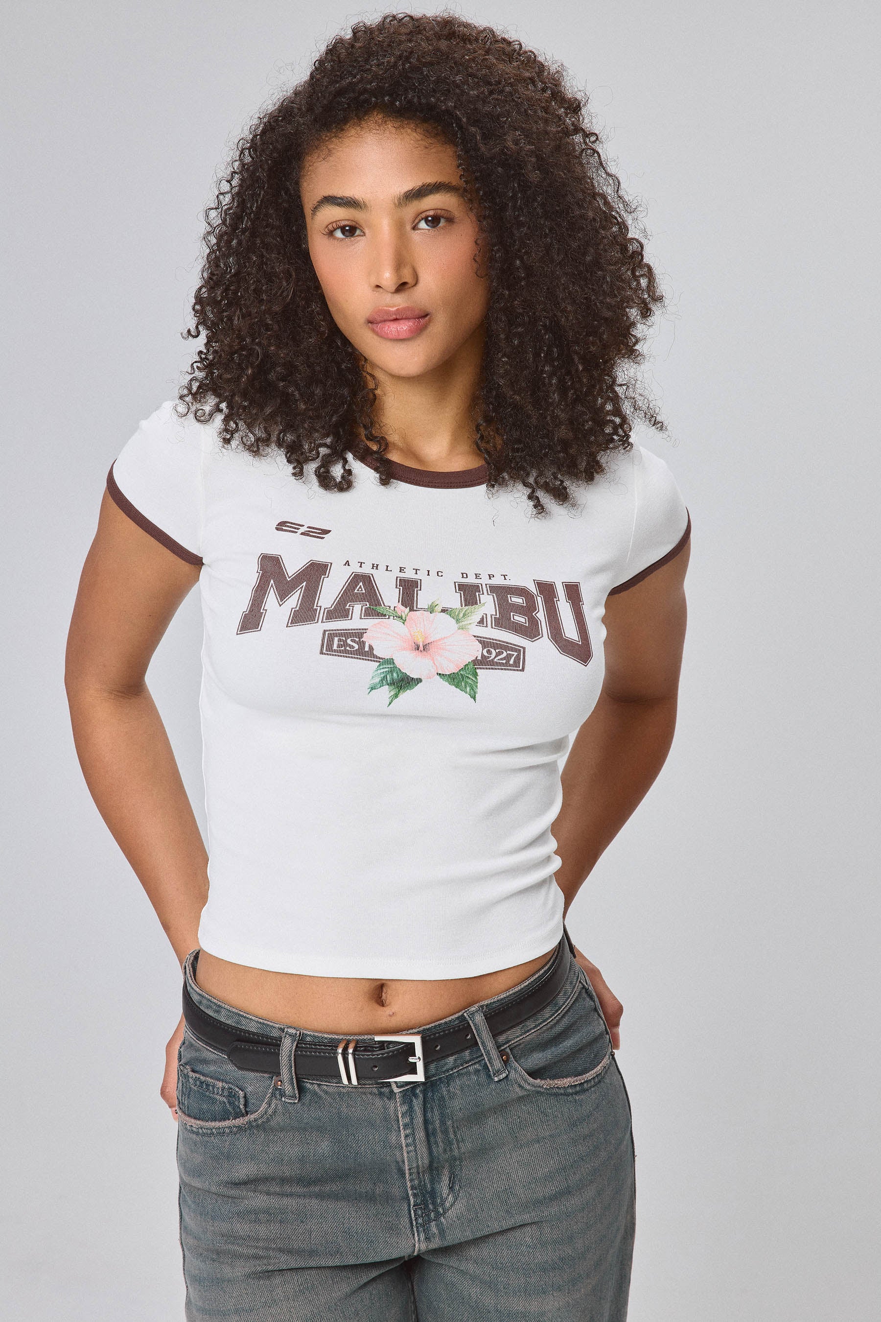 טישירט צמודה מאליבו