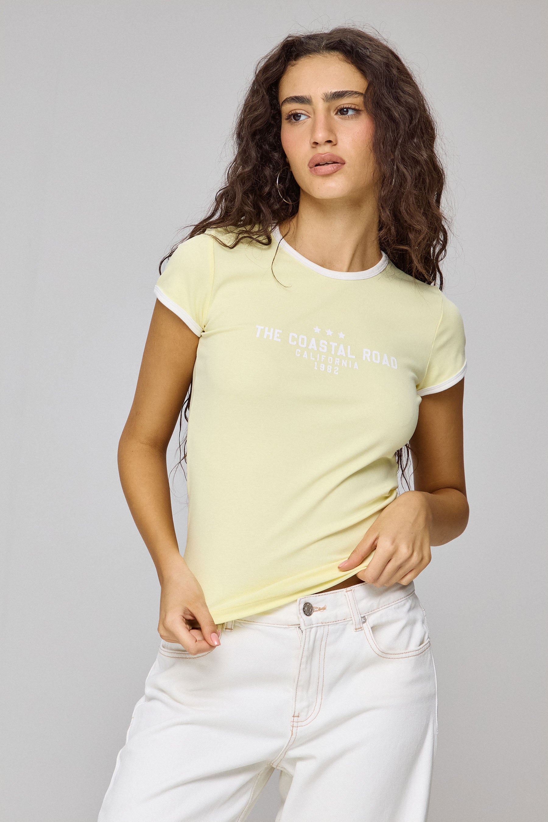 טי שירט צמודה שני צבעים